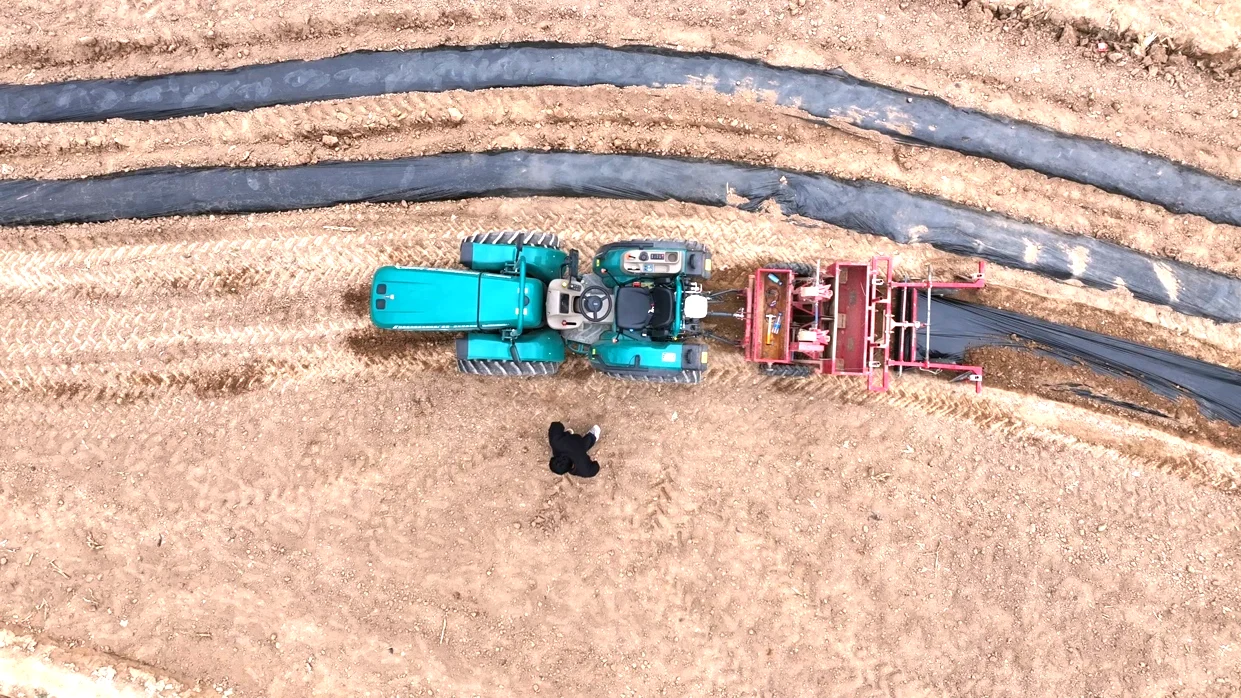 雷沃丘陵山地四轮转向拖拉机斩获一等奖