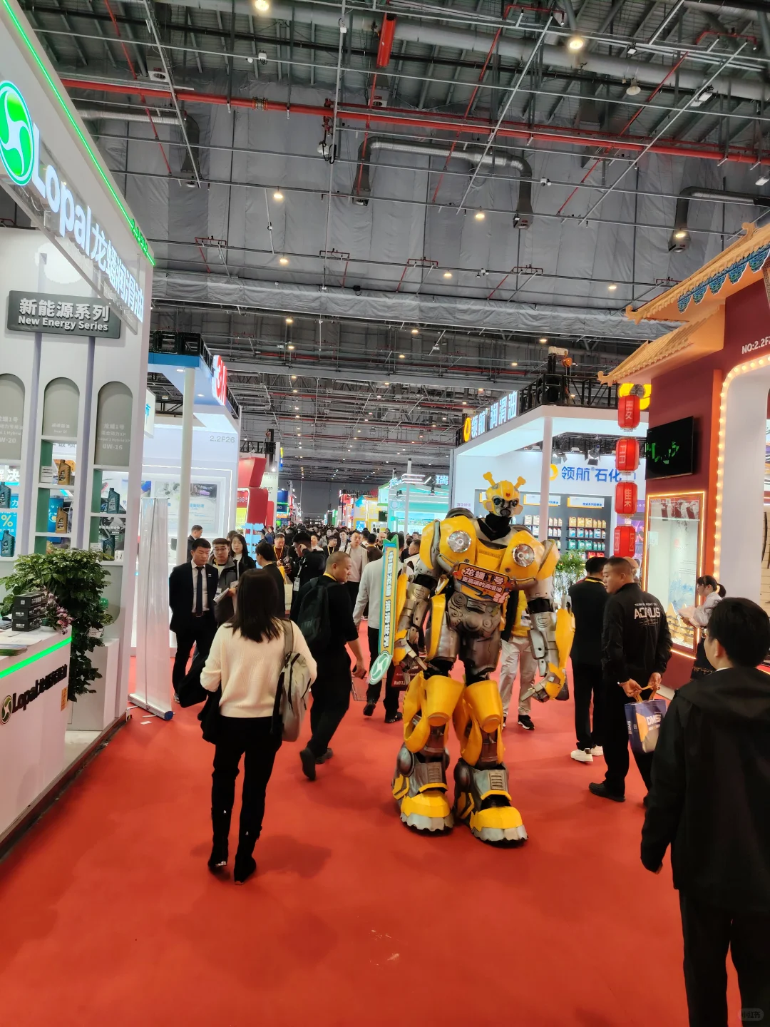 谁懂啊！上海国际汽配展也太旺了吧?