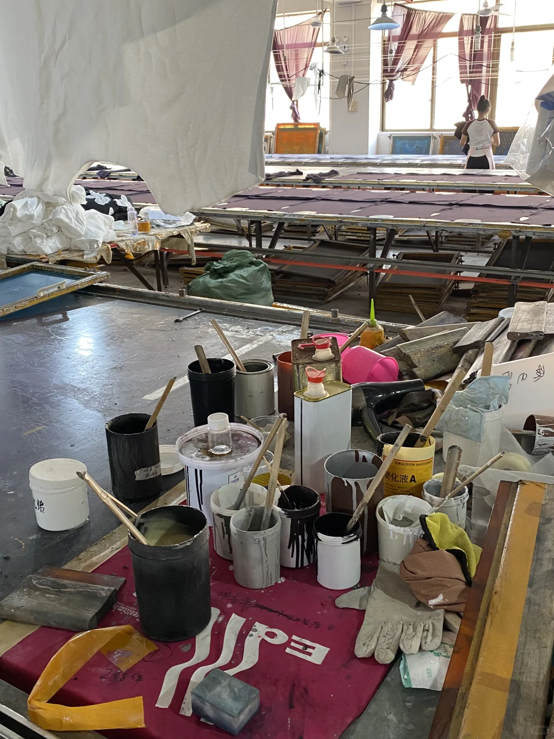 闯入彩虹工厂！揭秘一件t恤印花的诞生