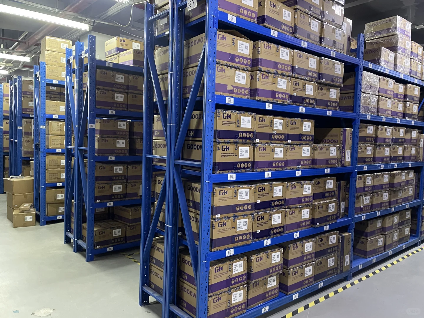 电子元器件原厂仓库