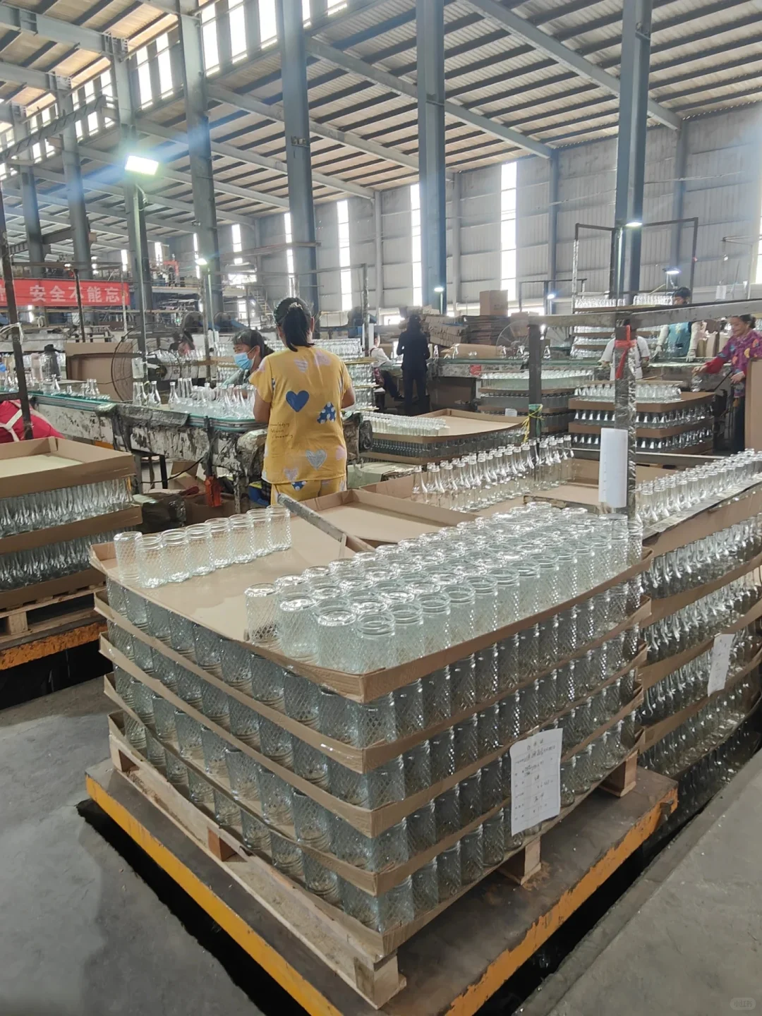 玻璃瓶厂家，各种瓶子都可做