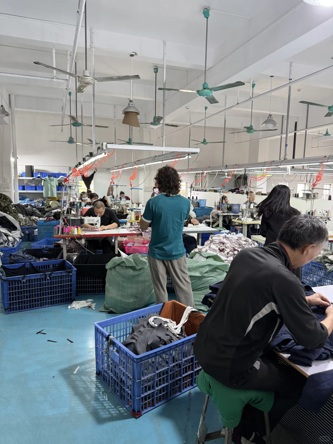 外国友人来我们工厂考察