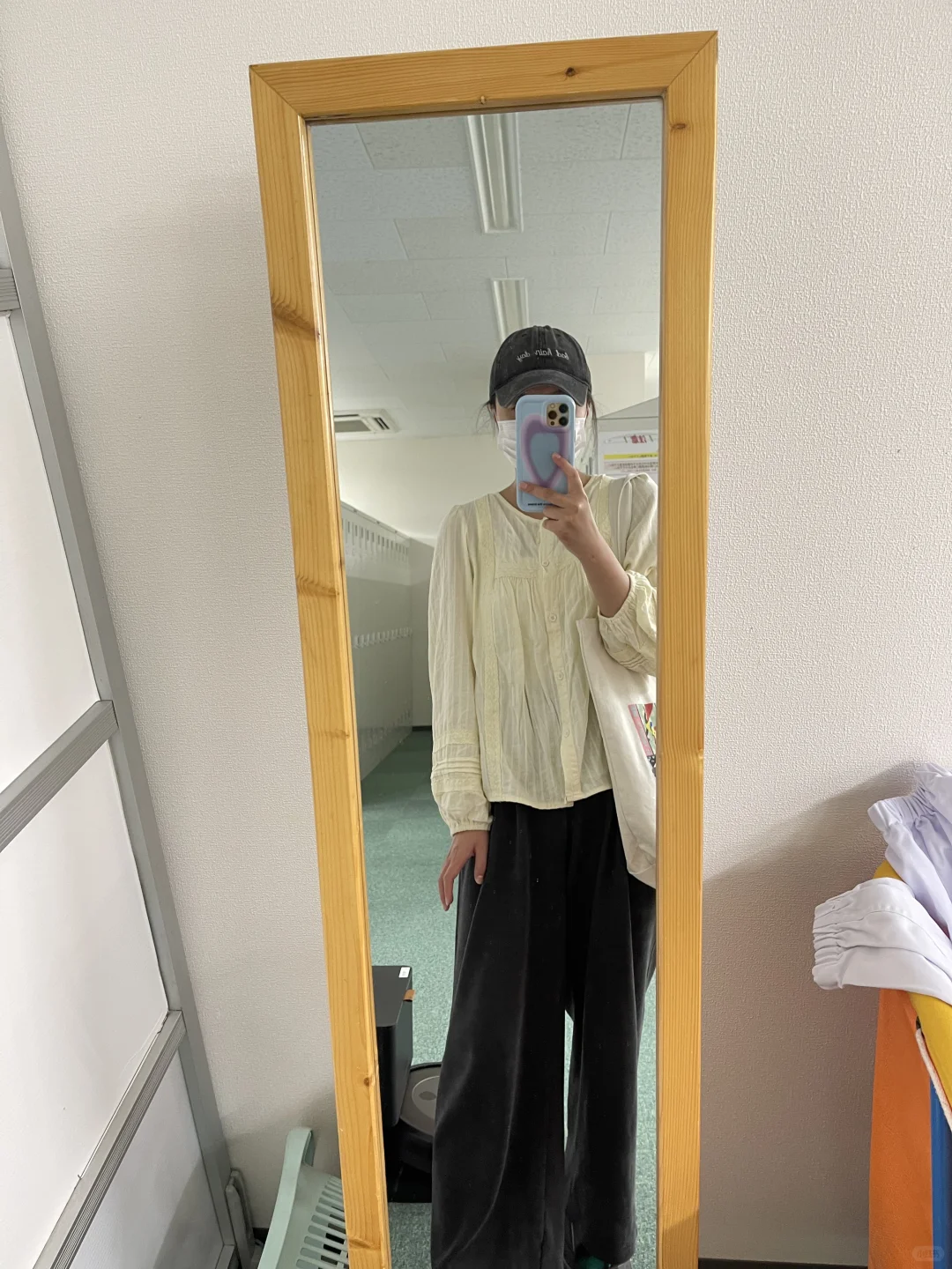 02年女生在日本??干食品加工 上班?下班