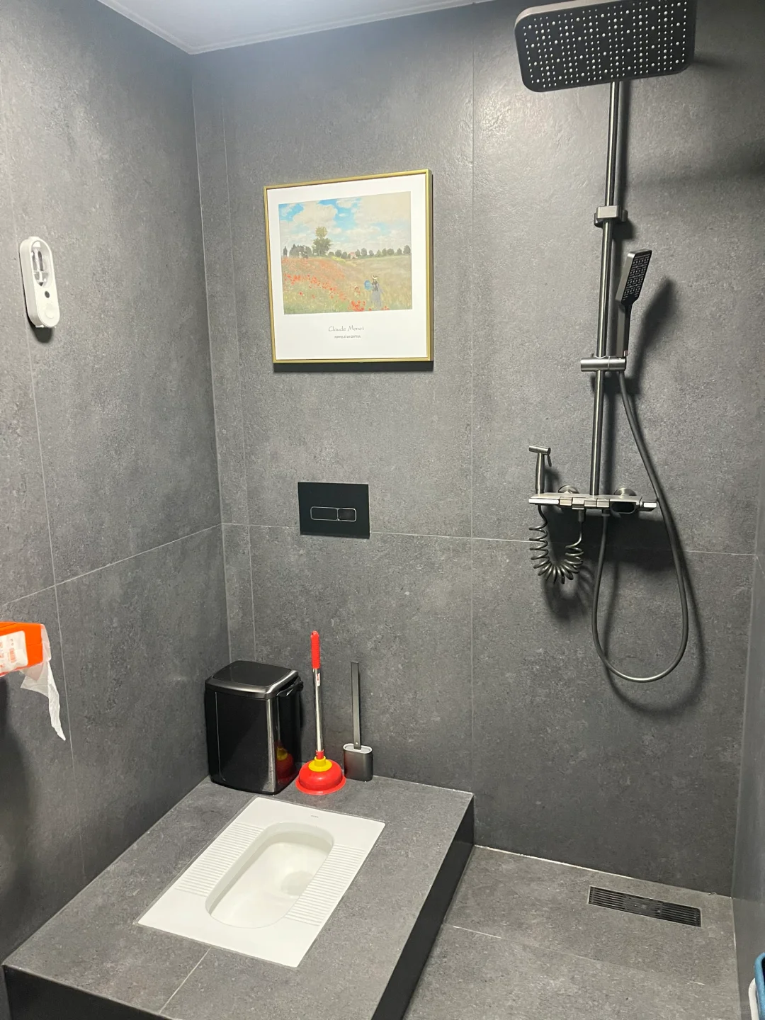 瓷砖展厅 库房批发 全屋定制