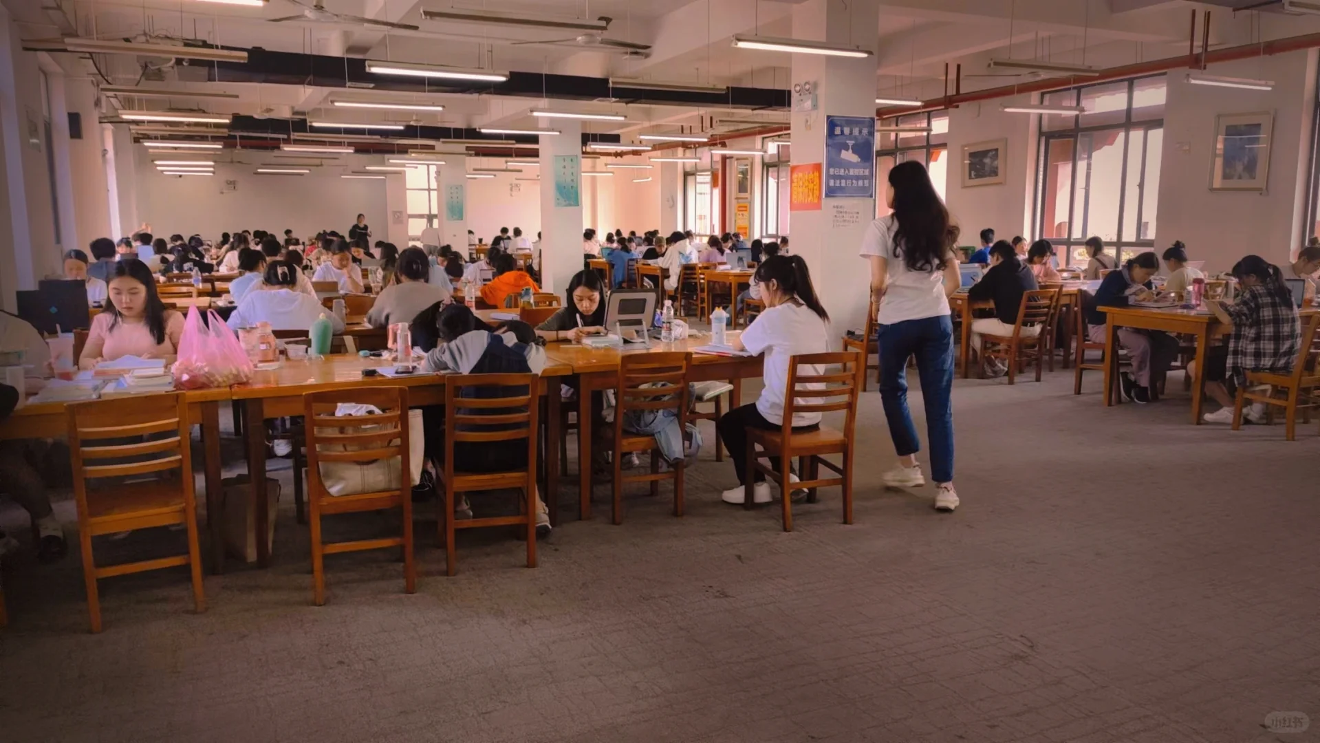 大学整天泡在图书馆好吗？