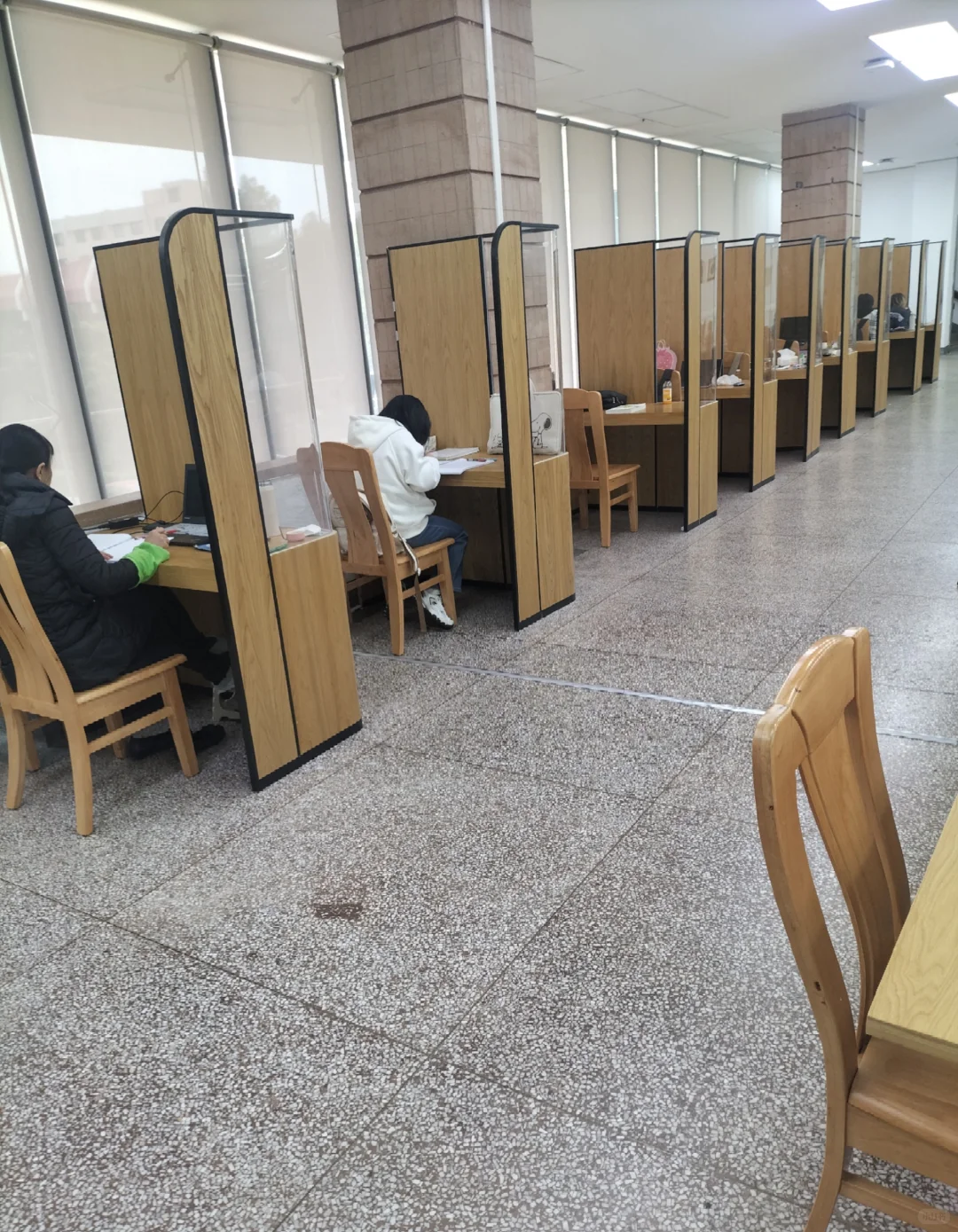 云大东陆图书馆的座位能不能复制到呈贡啊