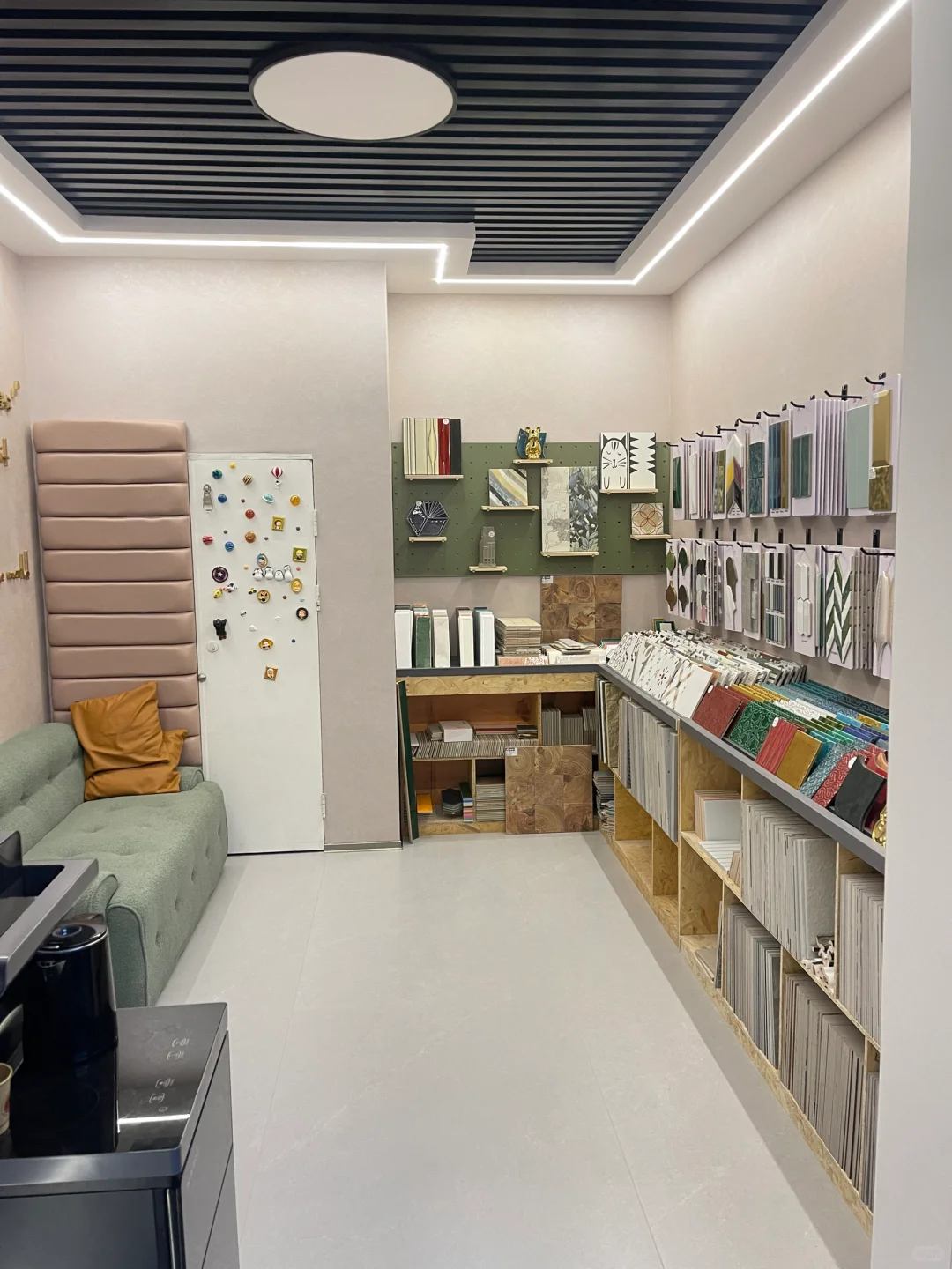 瓷砖展厅 库房批发 全屋定制