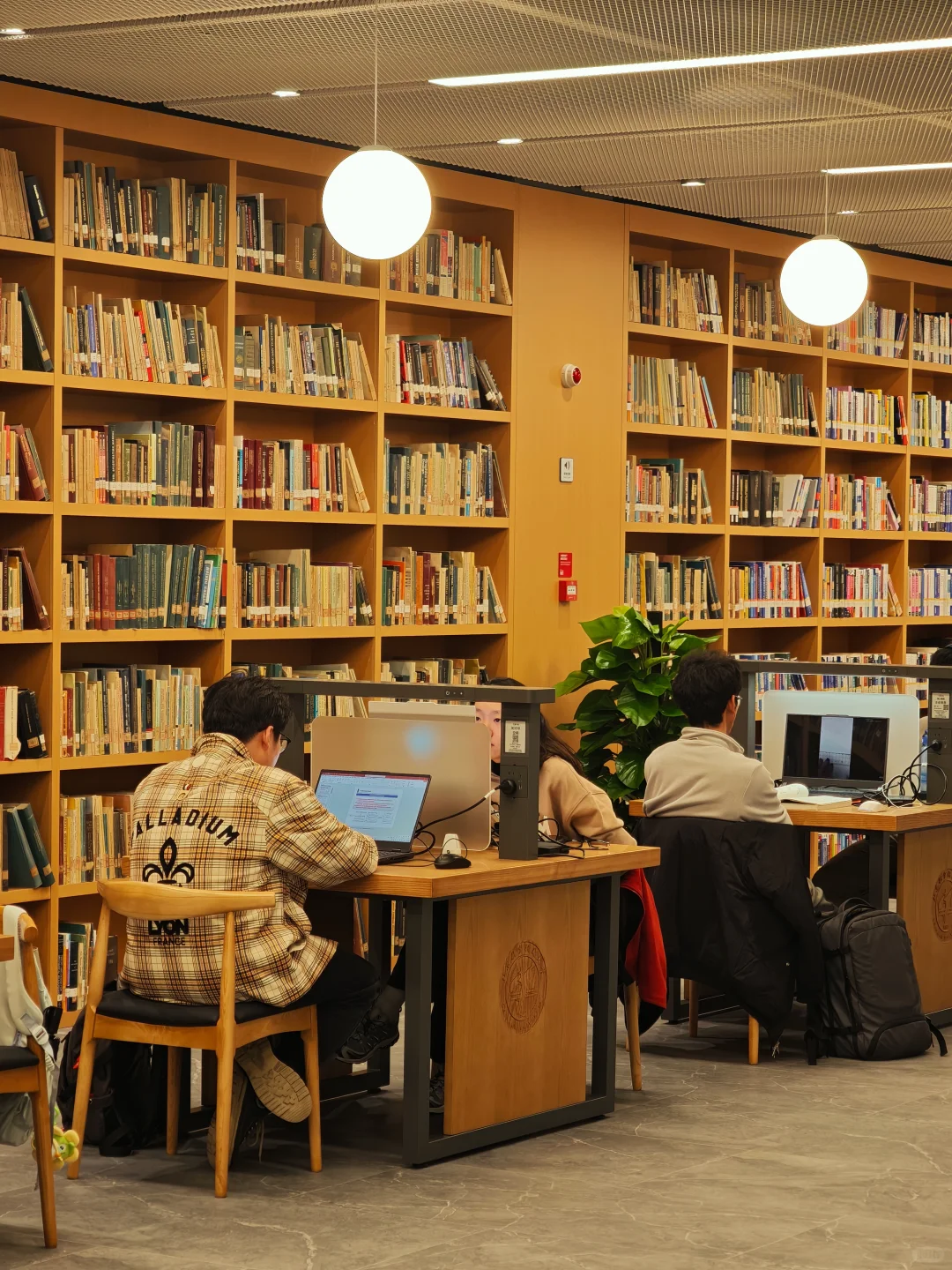 北航豪华图书馆！