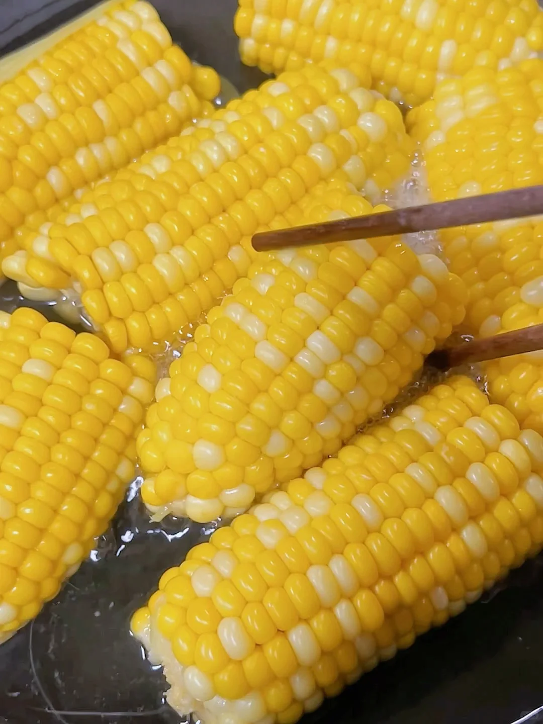 12.8?一箱现摘现发的云南金银水果玉米?