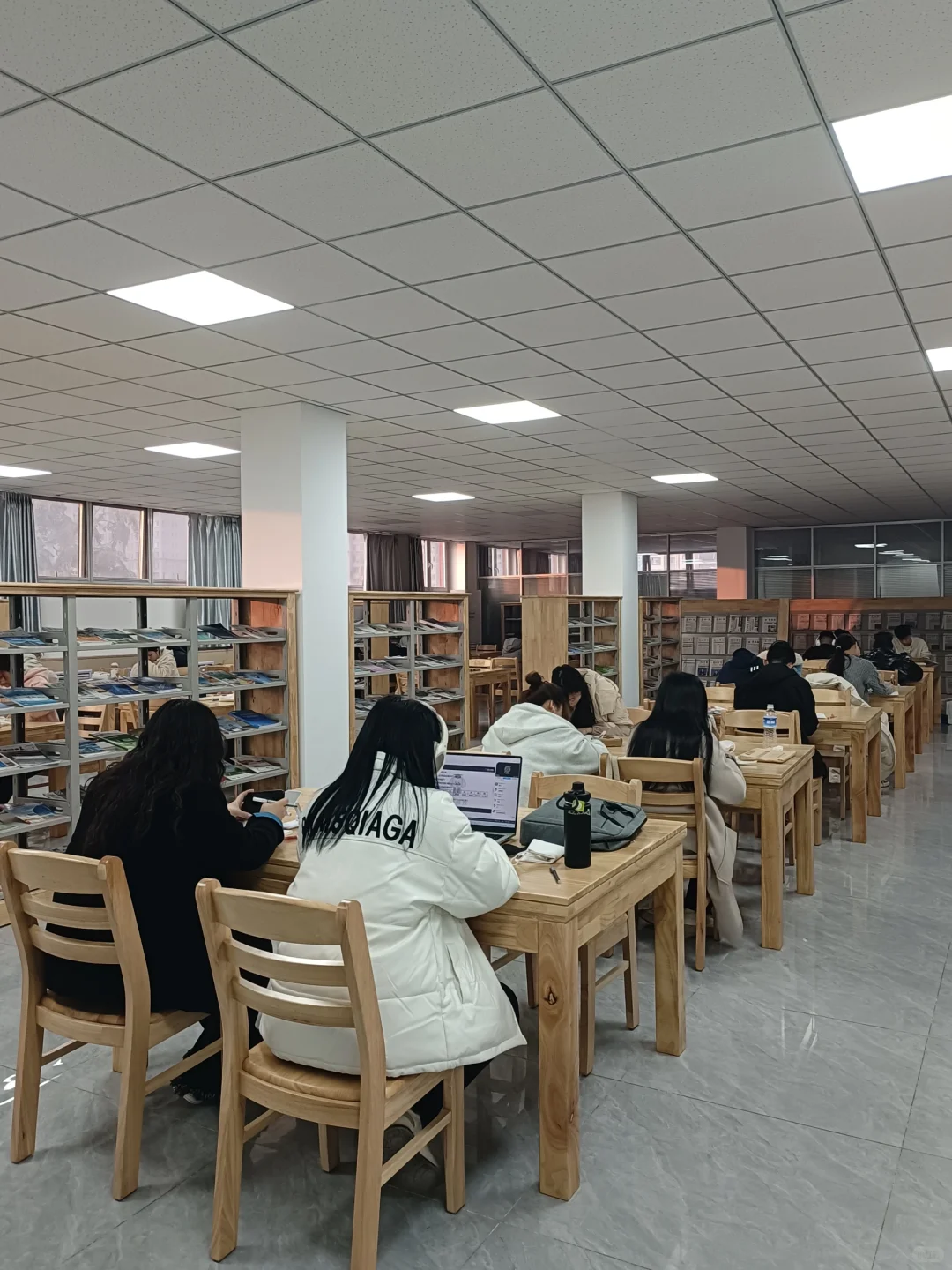 努力的你在闪闪发光