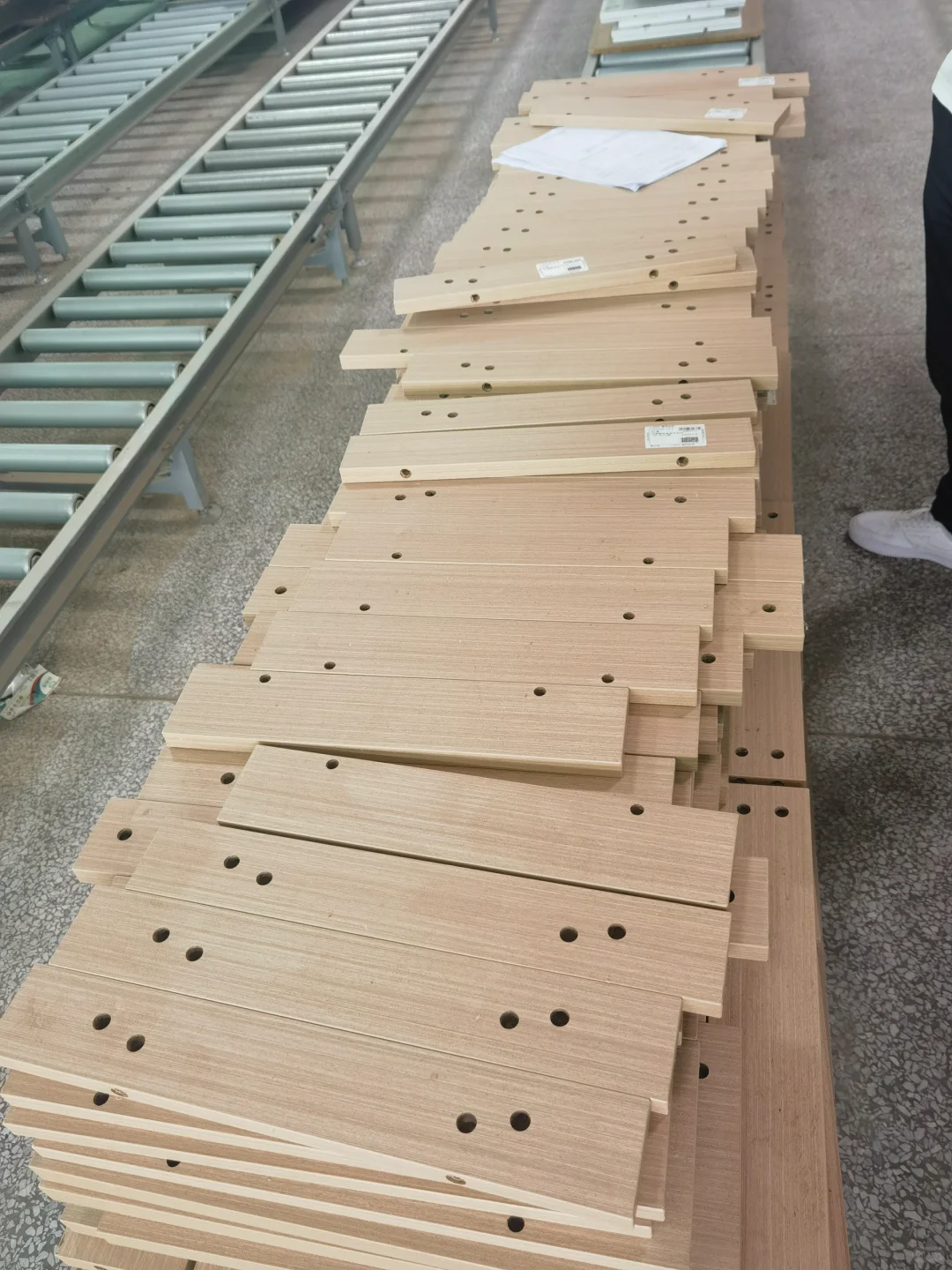 原来定制的柜子就是这些板材拼出来的