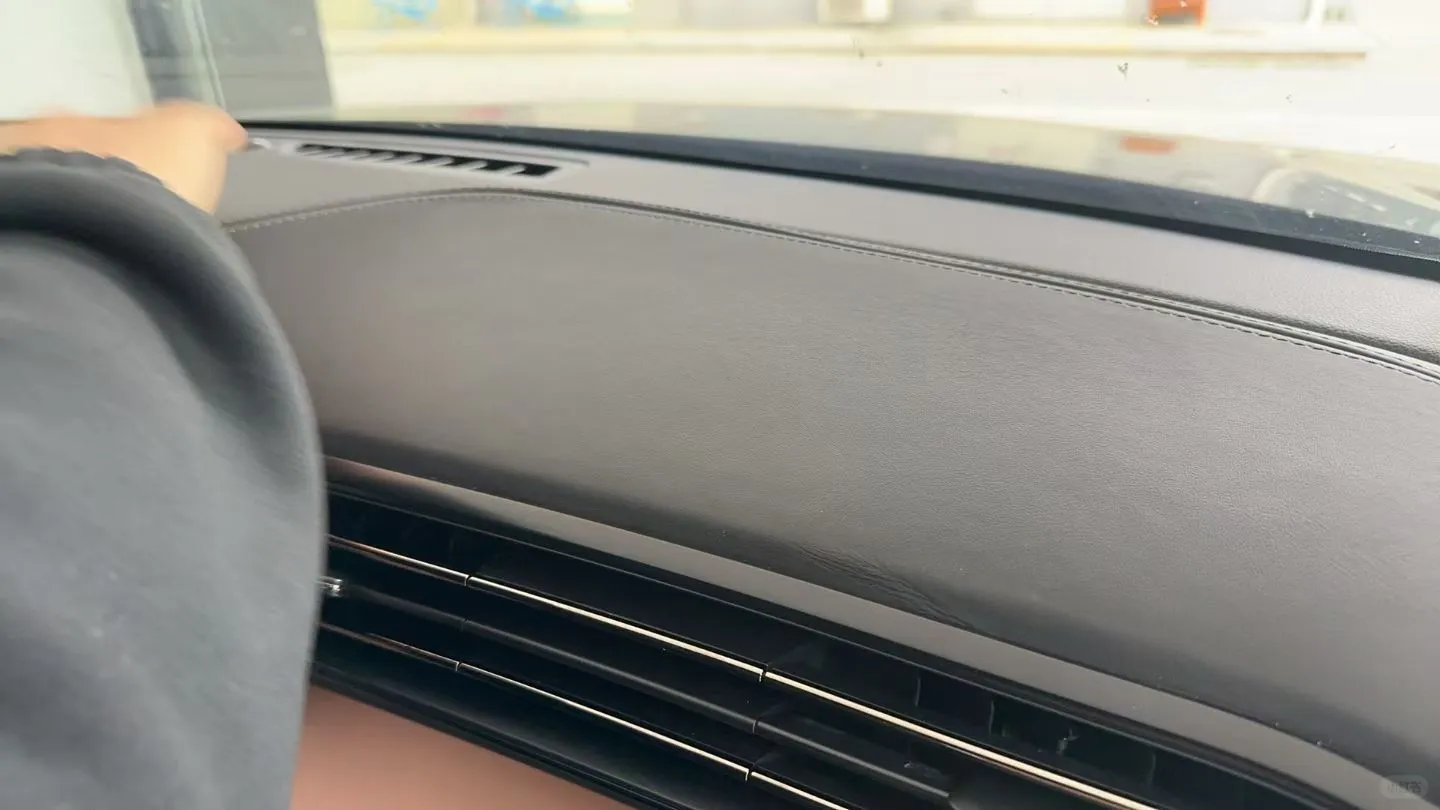 一代蔚来车主福音！仪表台鼓包不用换皮?