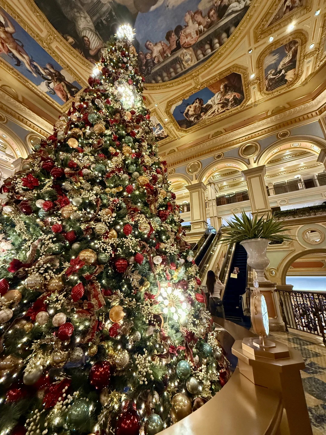 不喜欢买衣服也不喜欢化妆品