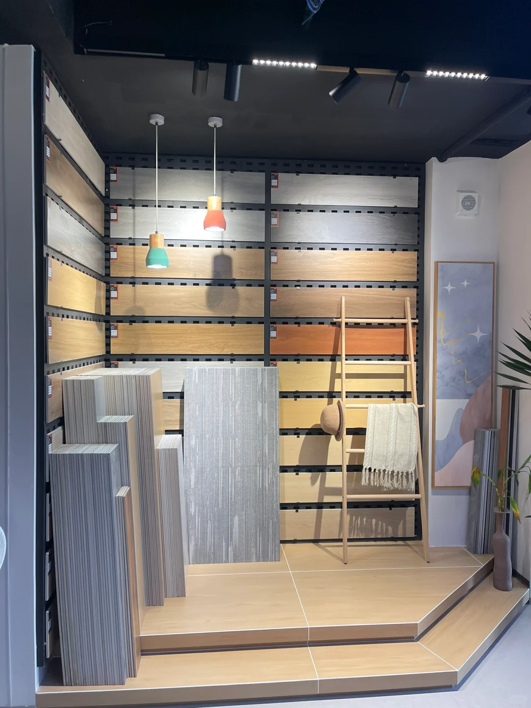 瓷砖展厅 库房批发 全屋定制