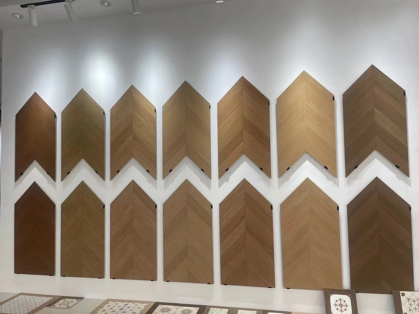 你想要的款式这儿应有尽有，仓储批发