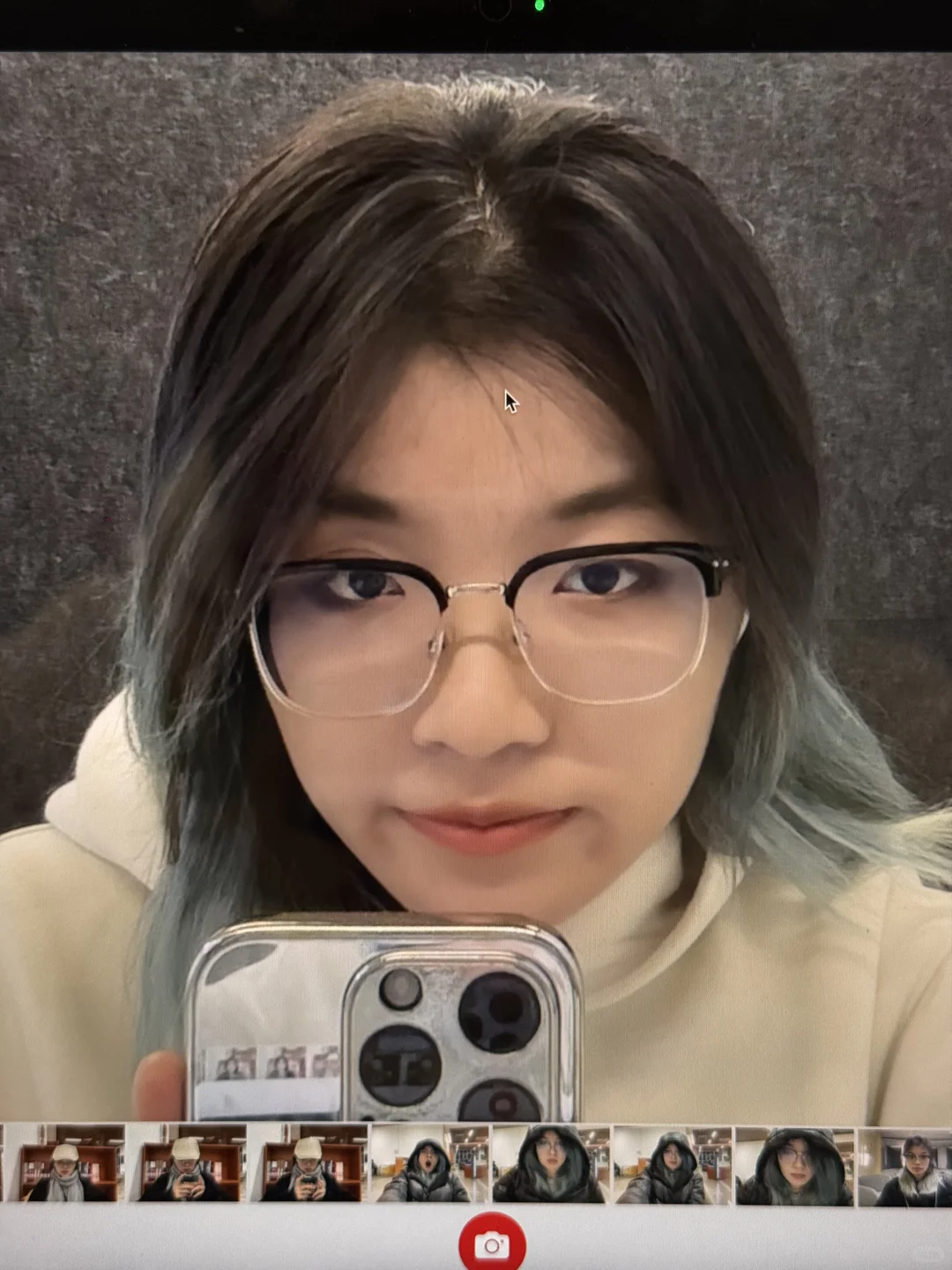 祝贺这位女士这些年第一次抢上图书馆静音仓