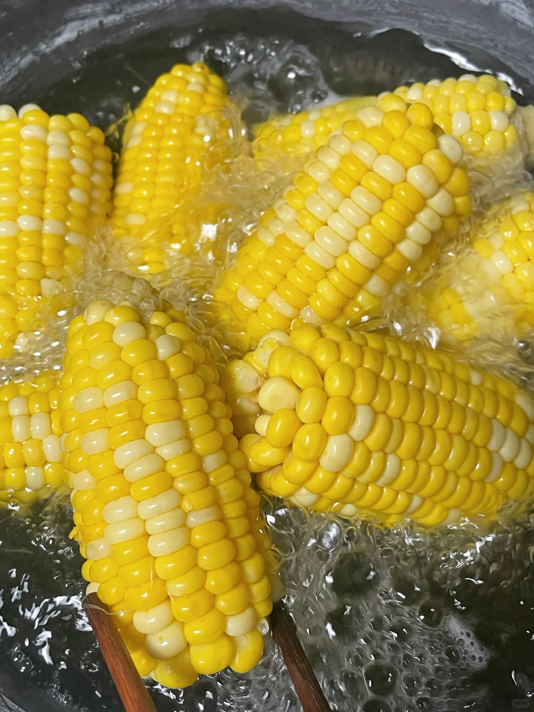 原产地现摘现发?的水果玉米?五斤才13.9?