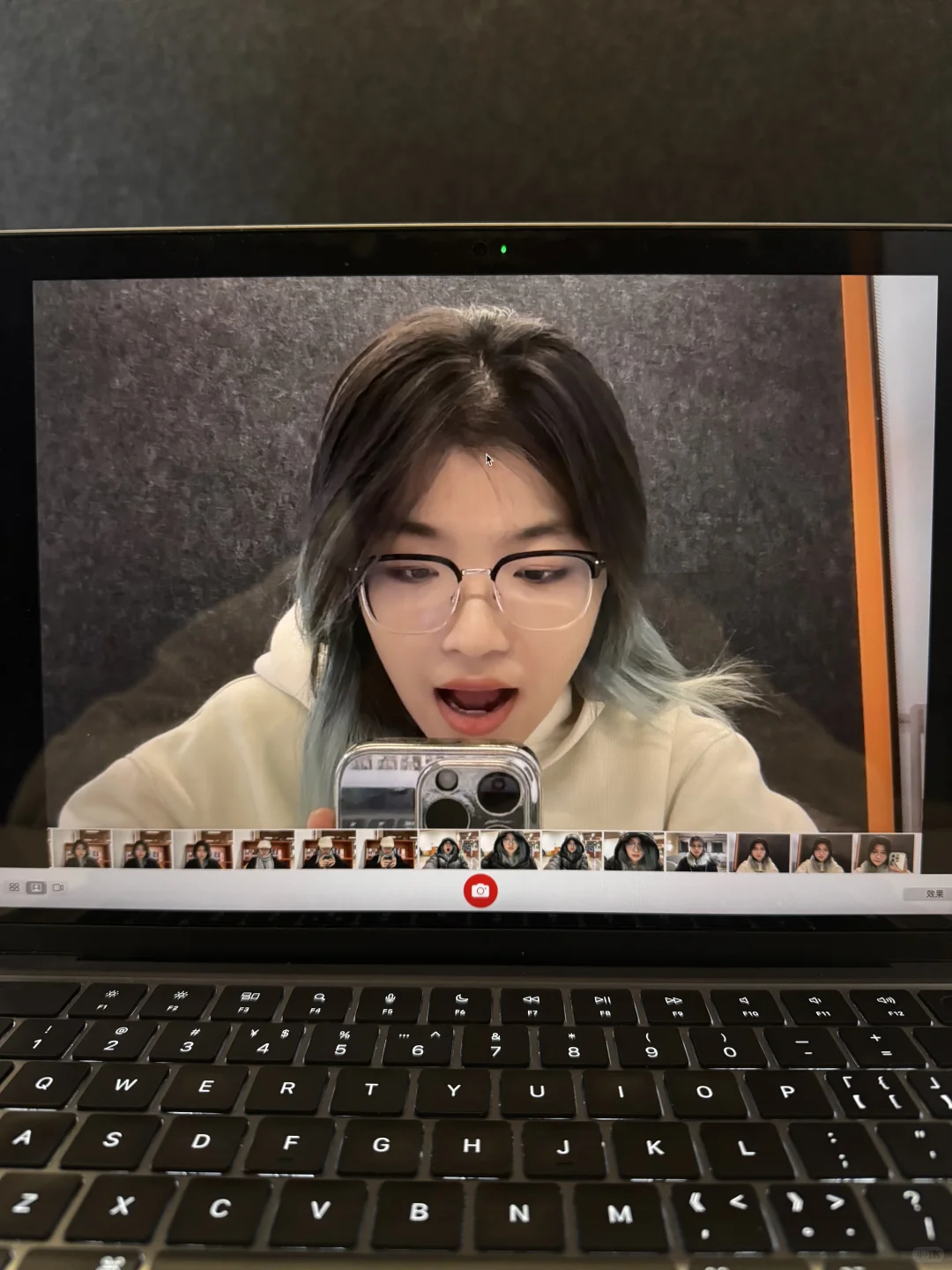 祝贺这位女士这些年第一次抢上图书馆静音仓