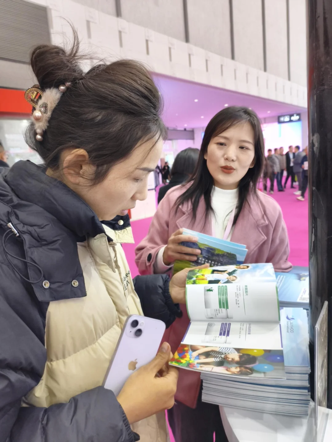 大健康食品展会?佳洪展台热闹到挤不进去啦