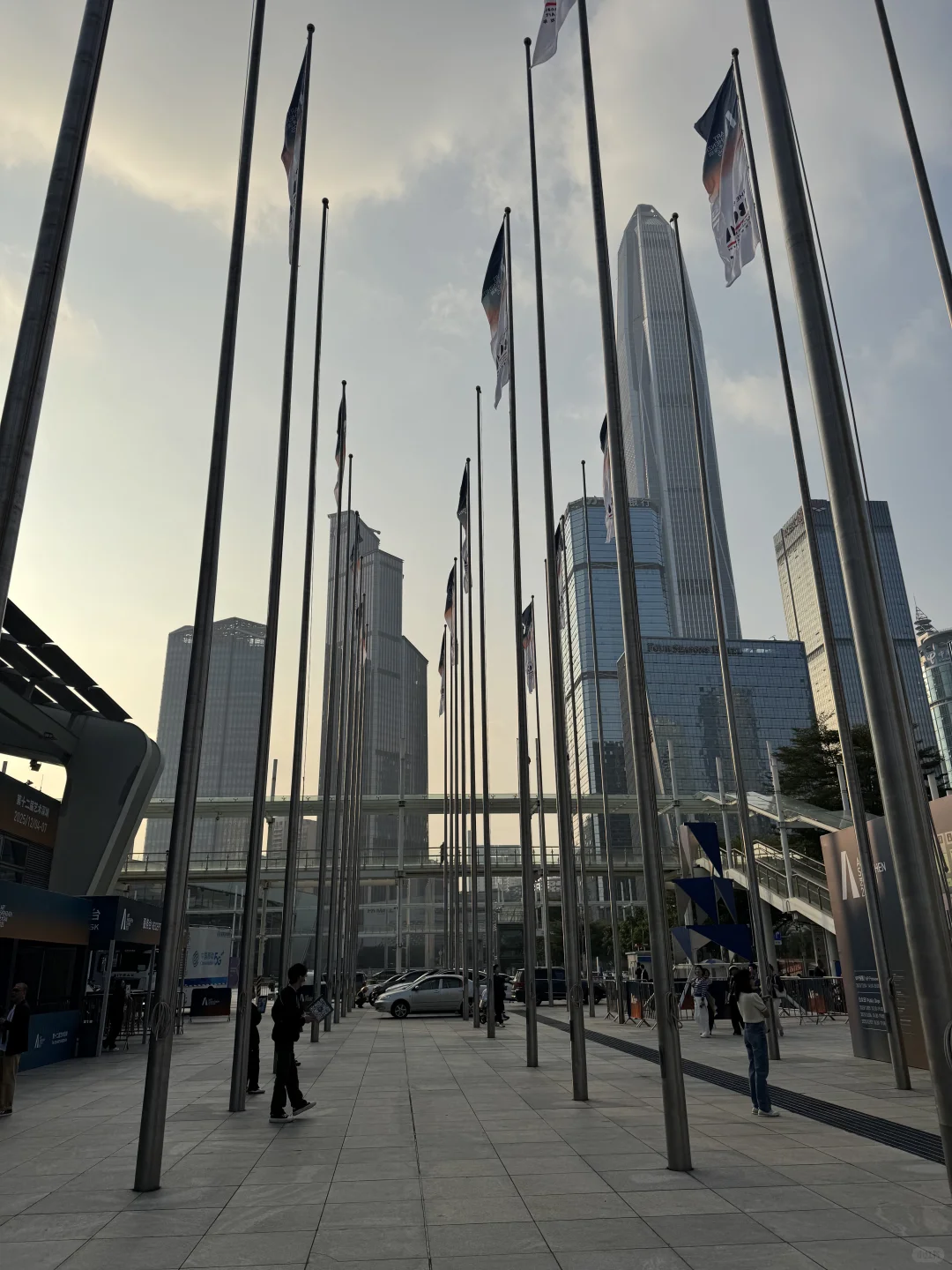 艺术深圳第一天，2小时直觉漫游?