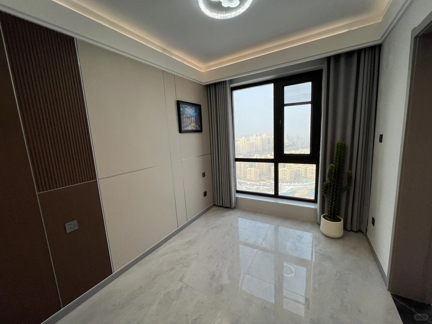 出售红光山会展旁全屋落地窗、佛景豪宅