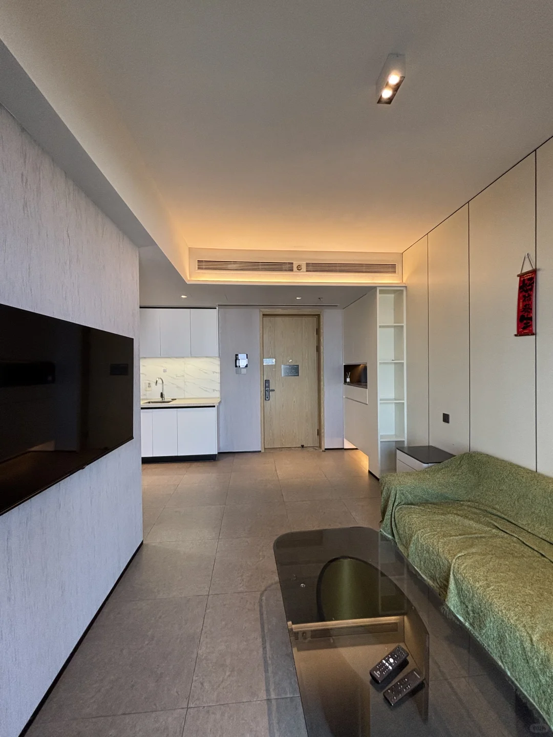 会展湾水岸60平两房一厅特价3500拎包入住