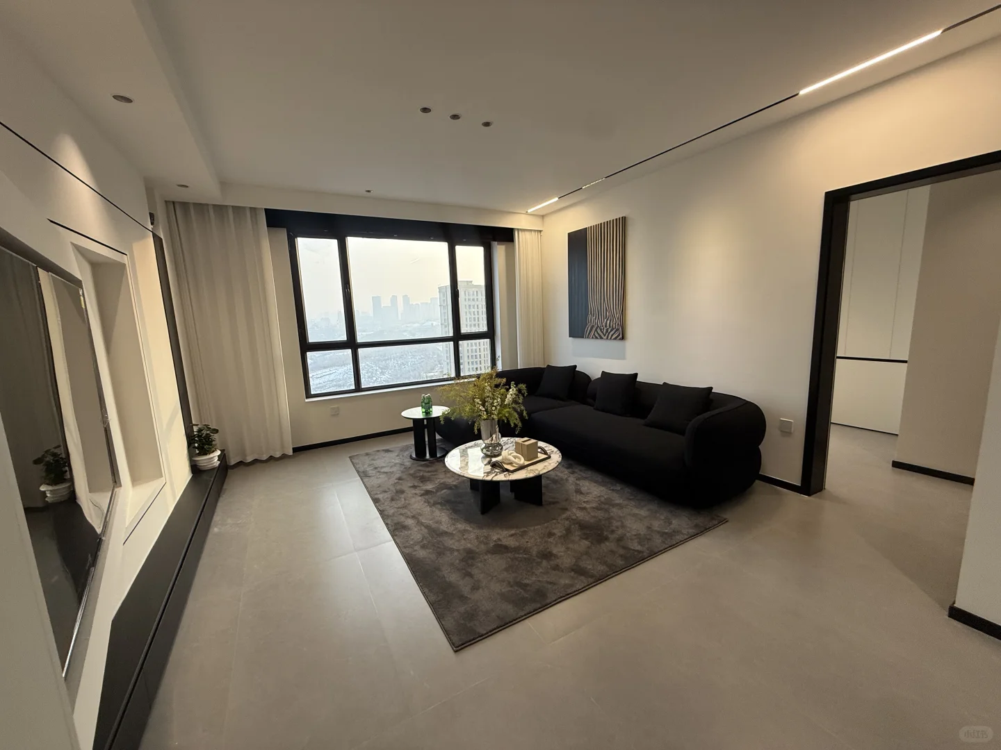 会展红光山湖景房133平米三室双卫 带车位