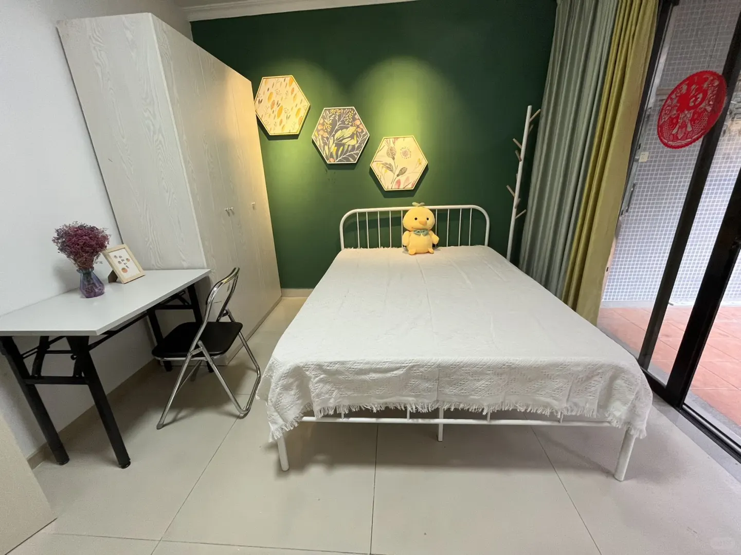 8号线磨碟沙电商中心会展西岸阳台卧