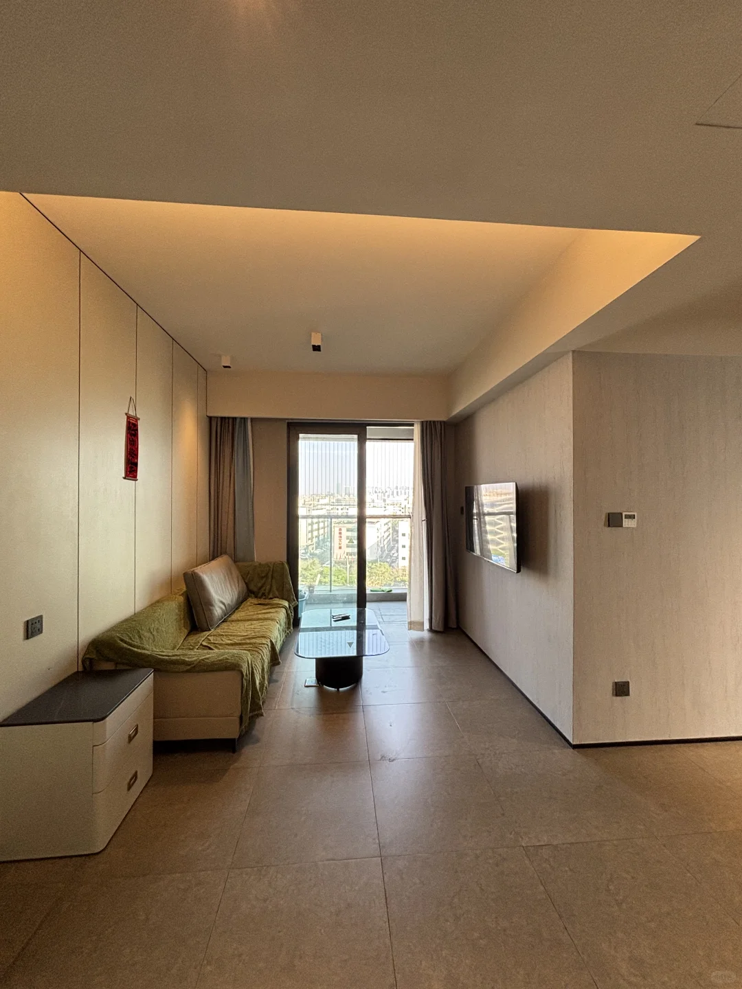 会展湾水岸60平两房一厅特价3500拎包入住