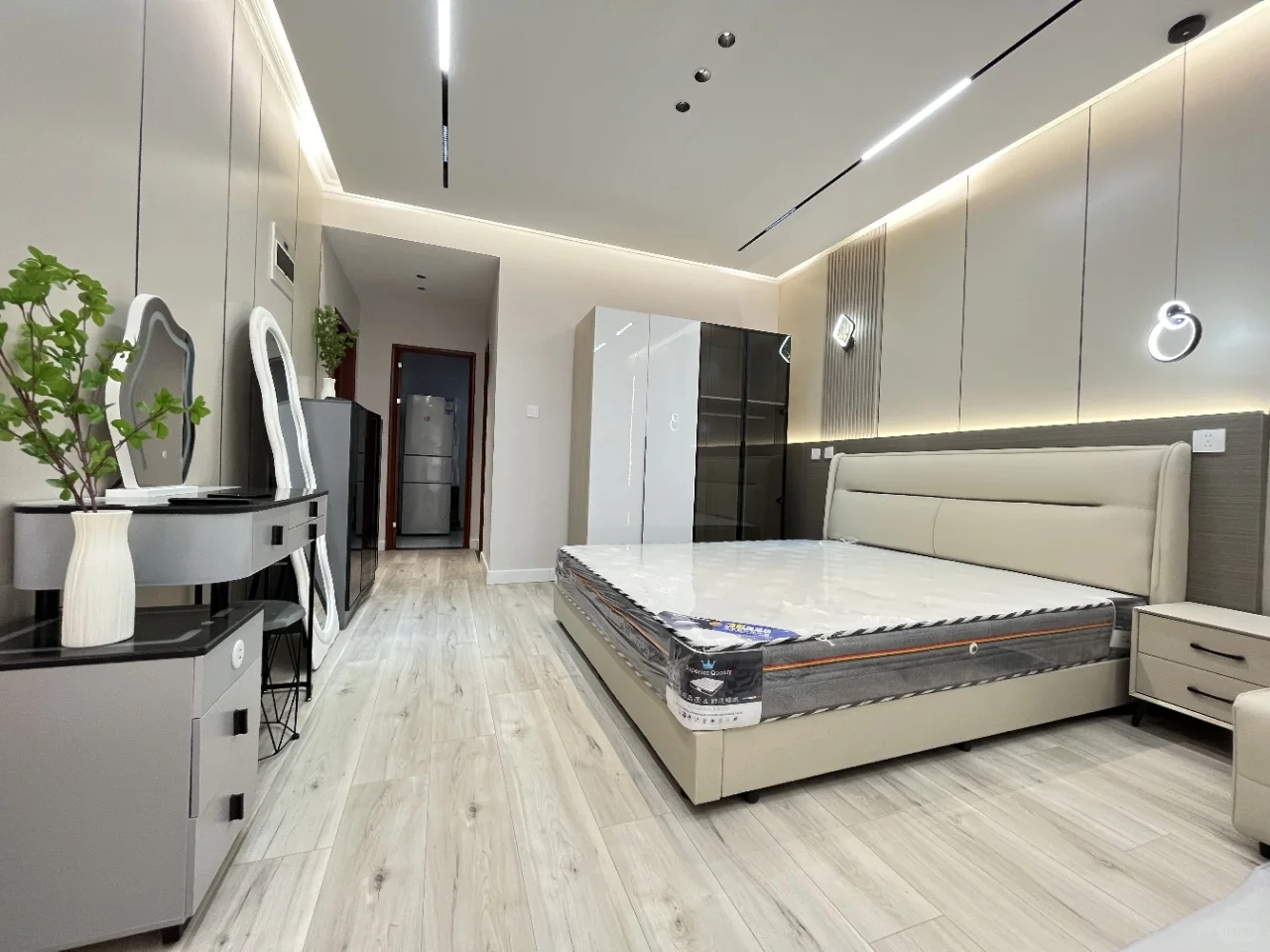 电视塔 会展中心 紫郡长安 一室 长短租均可