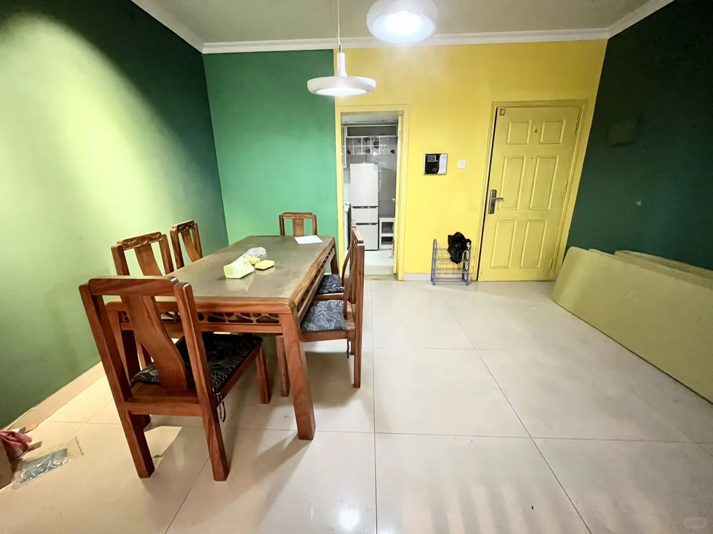 8号线磨碟沙电商中心会展西岸阳台卧