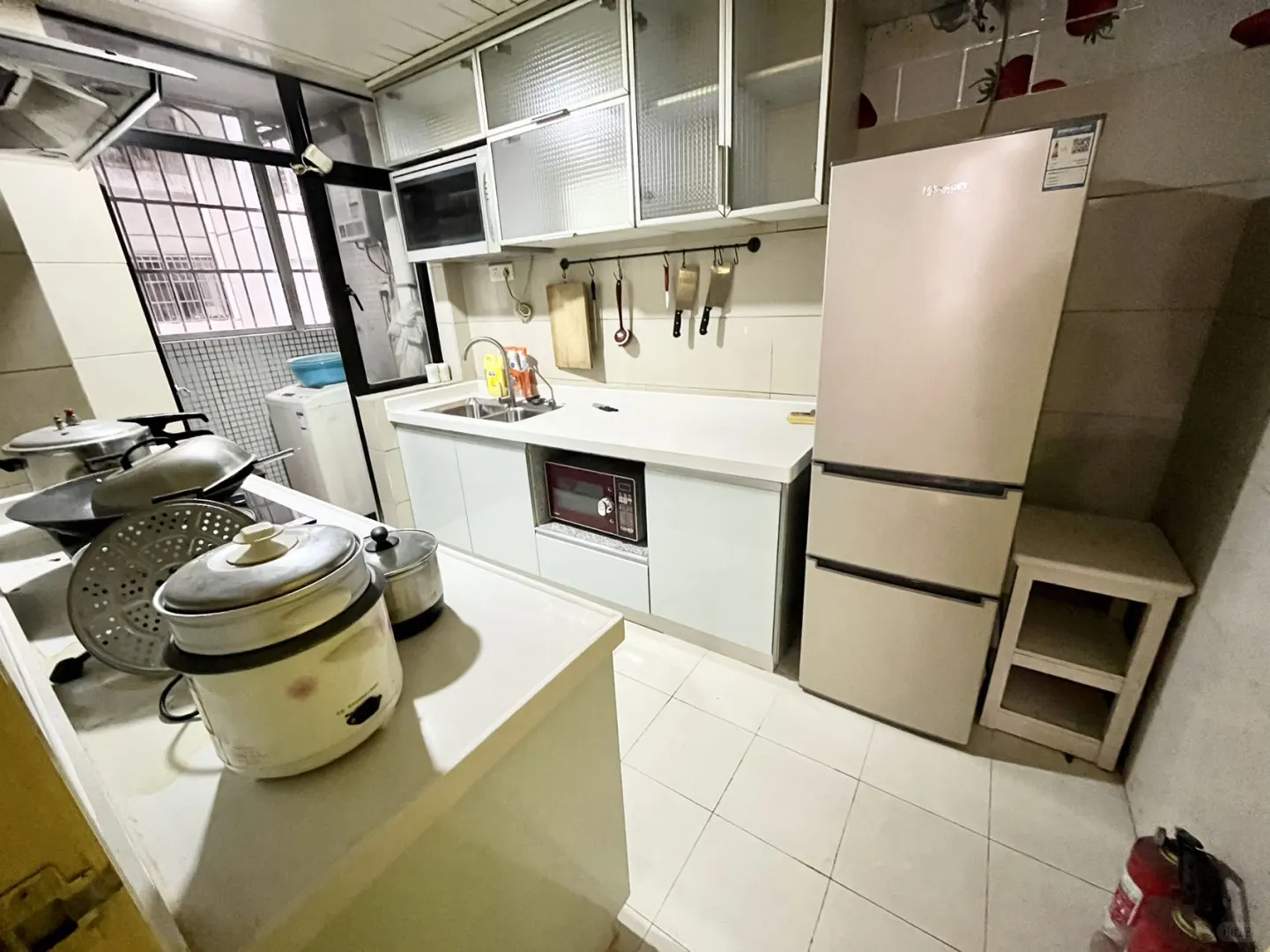 8号线磨碟沙电商中心会展西岸阳台卧