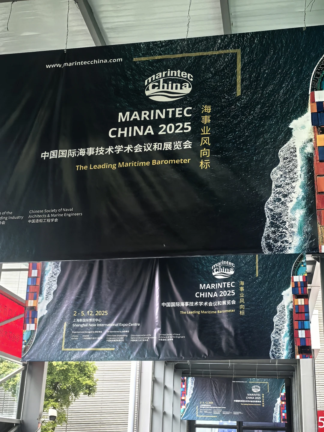 谁懂在展览上看到我校领导的激动啊