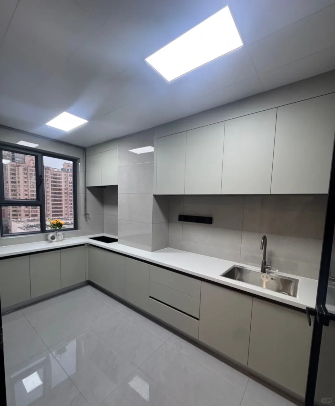 水区会展核心地段 精装三房 捡漏价76万