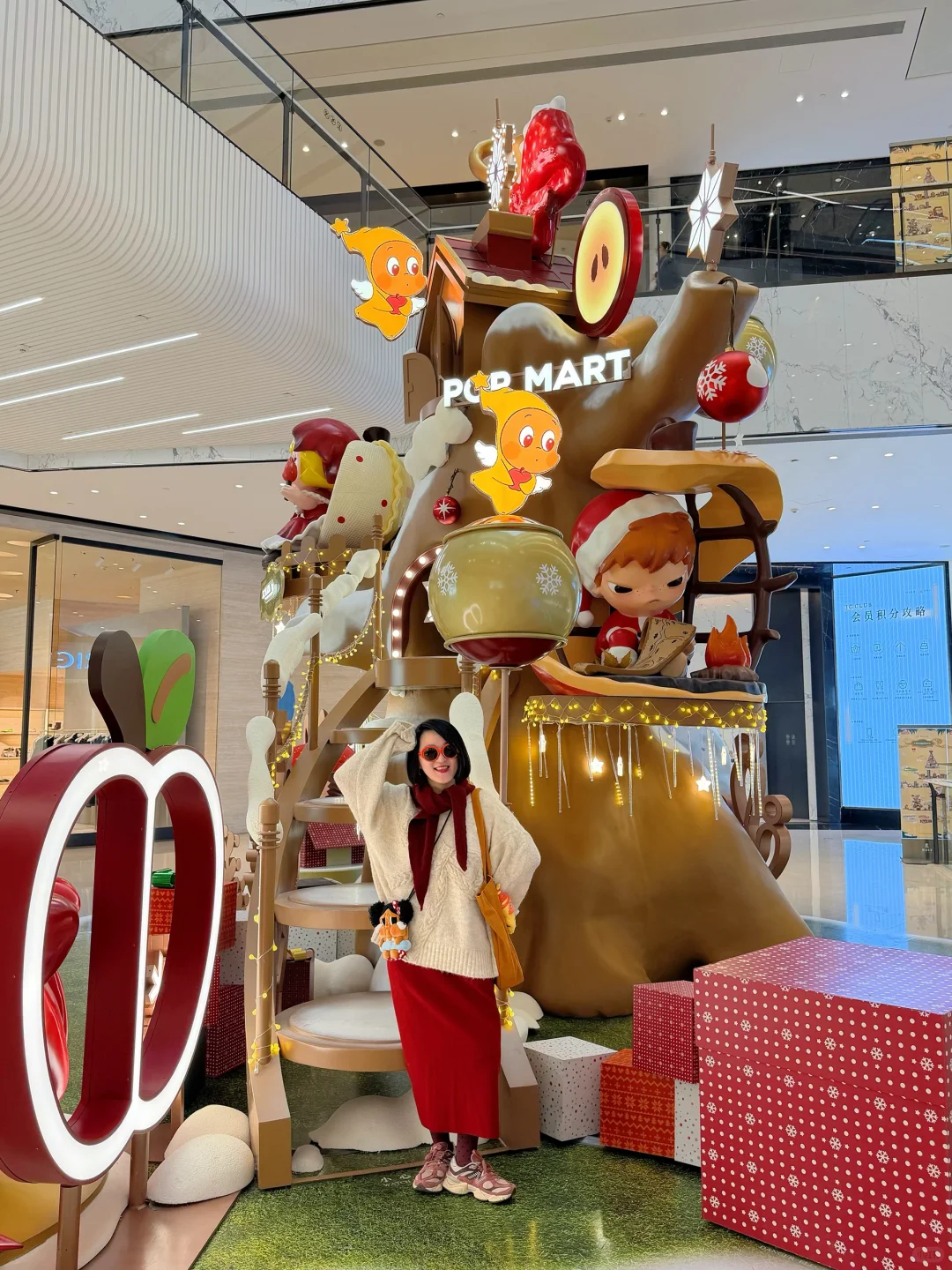 上海圣诞?新展?✨?U are Apple of My Eye