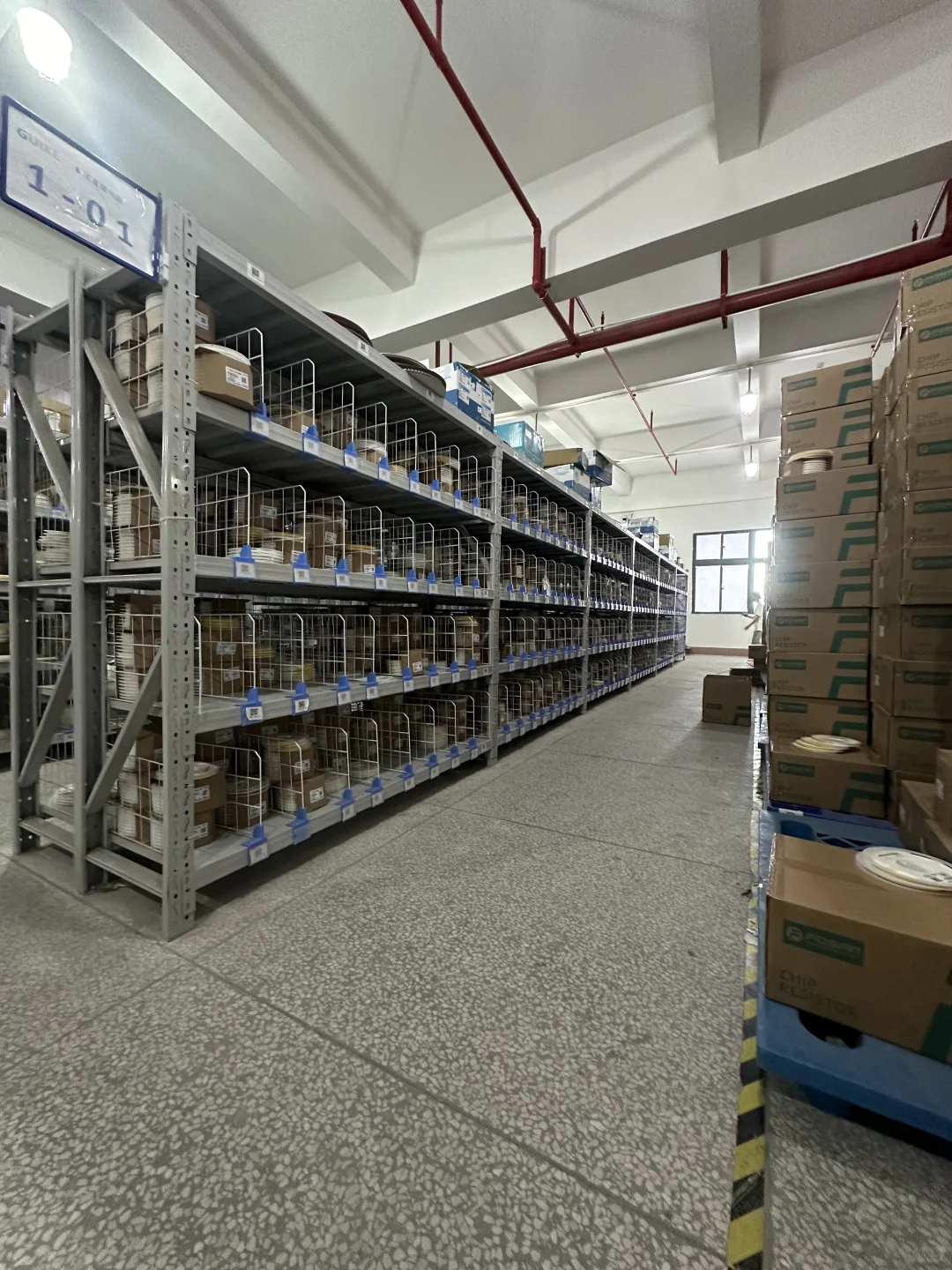 电子元器件仓库