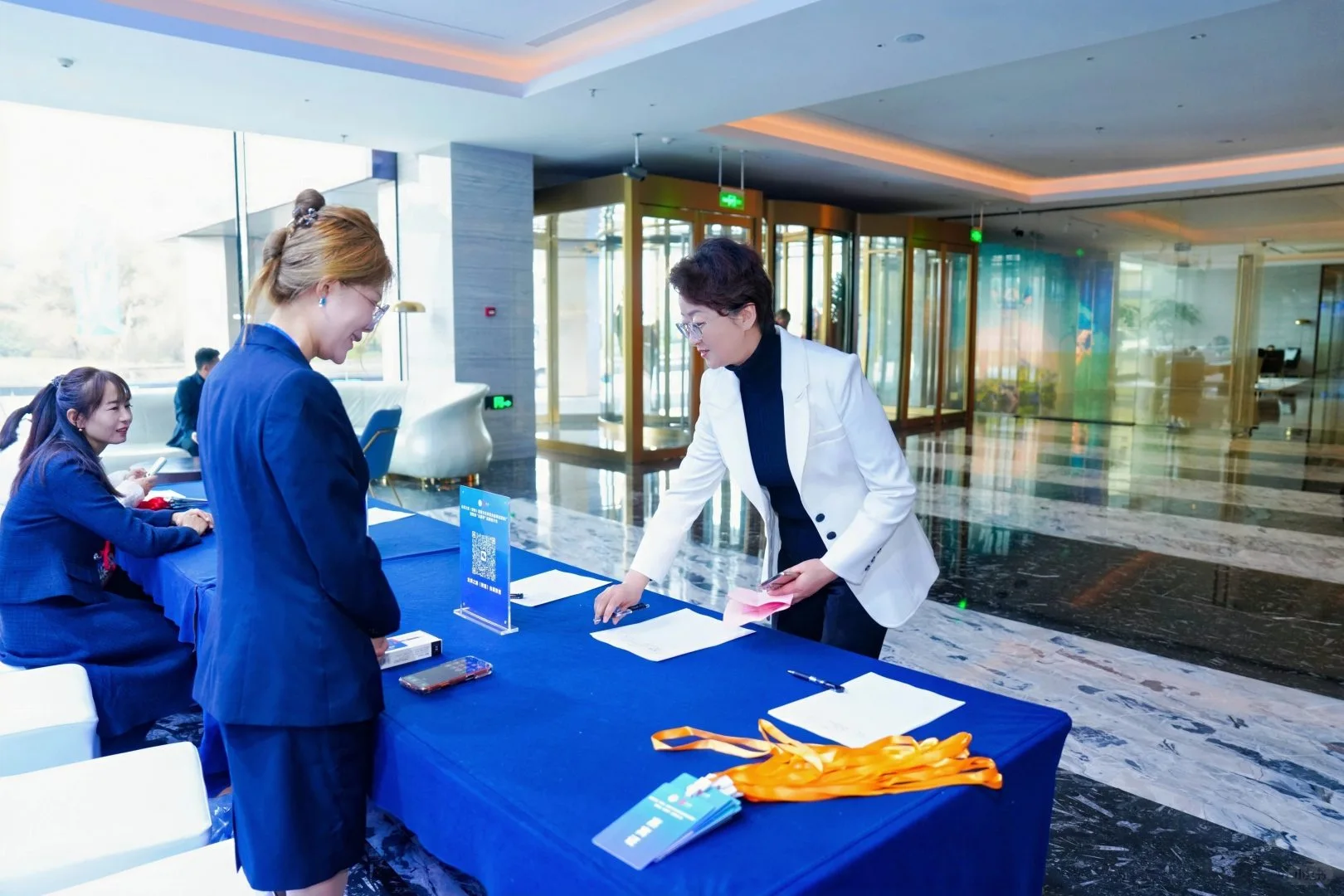 跨山赴蓉!敦煌会展季成都推介会启幕