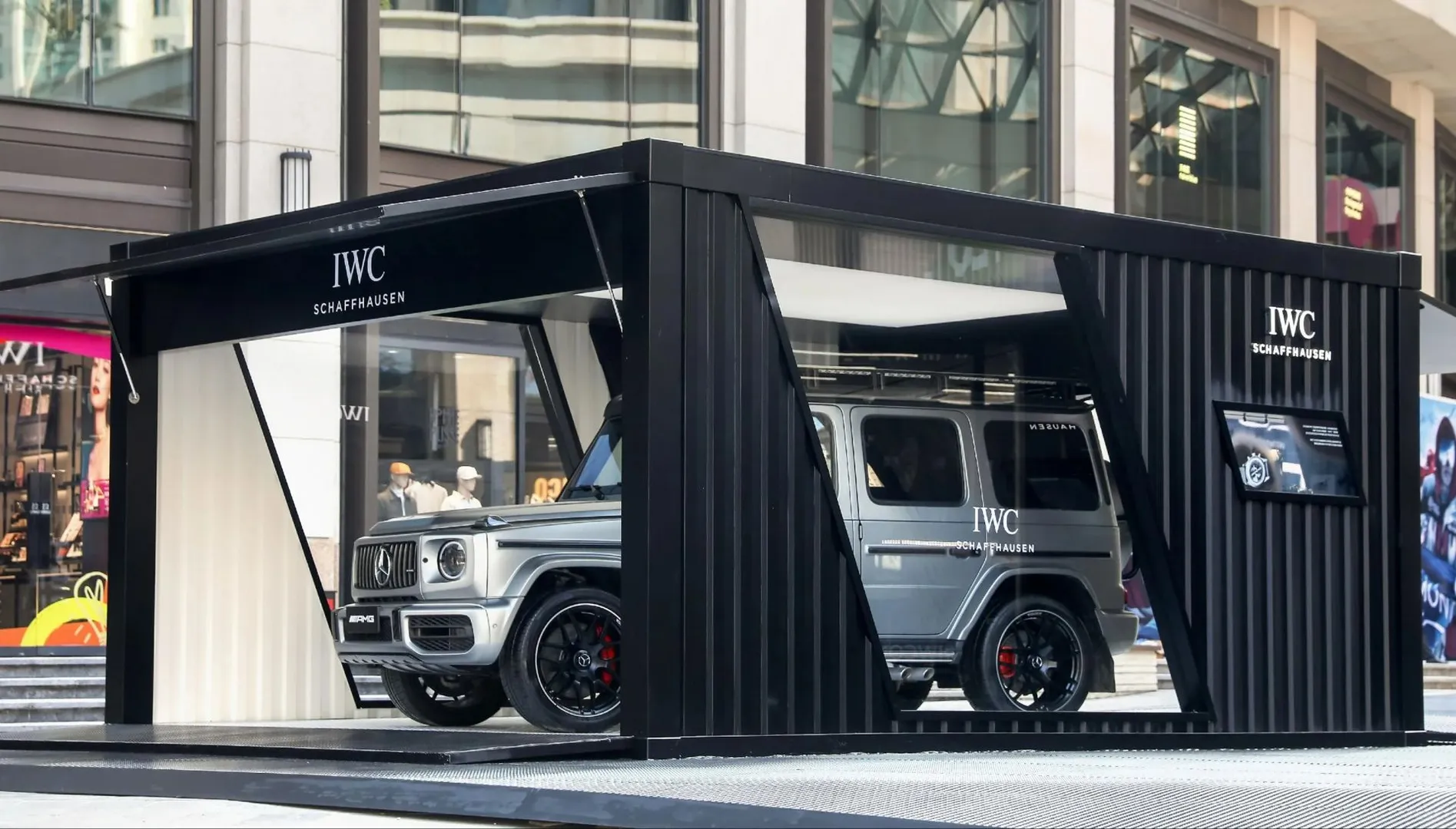 IWC万国表大飞主题展‖三亚集装箱设计搭建