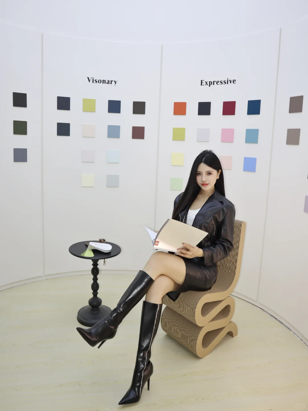 被色彩包围的一天?芬琳漆展位美到失语