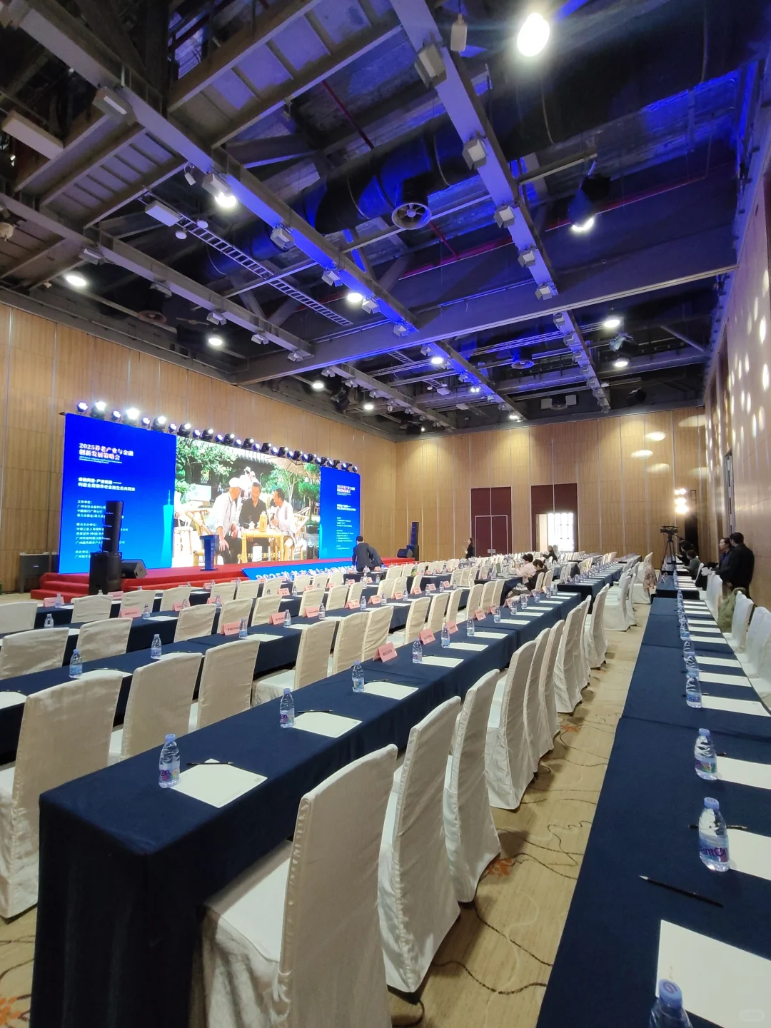 从毕业到商业摄影,我选择自由搞钱看世界