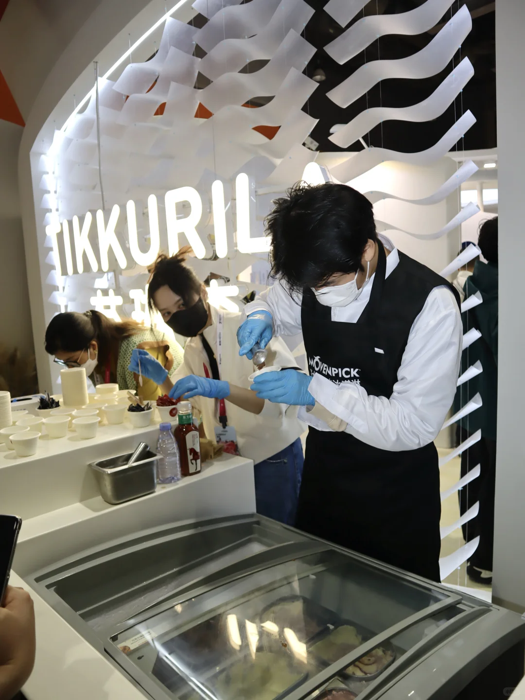 被色彩包围的一天?芬琳漆展位美到失语