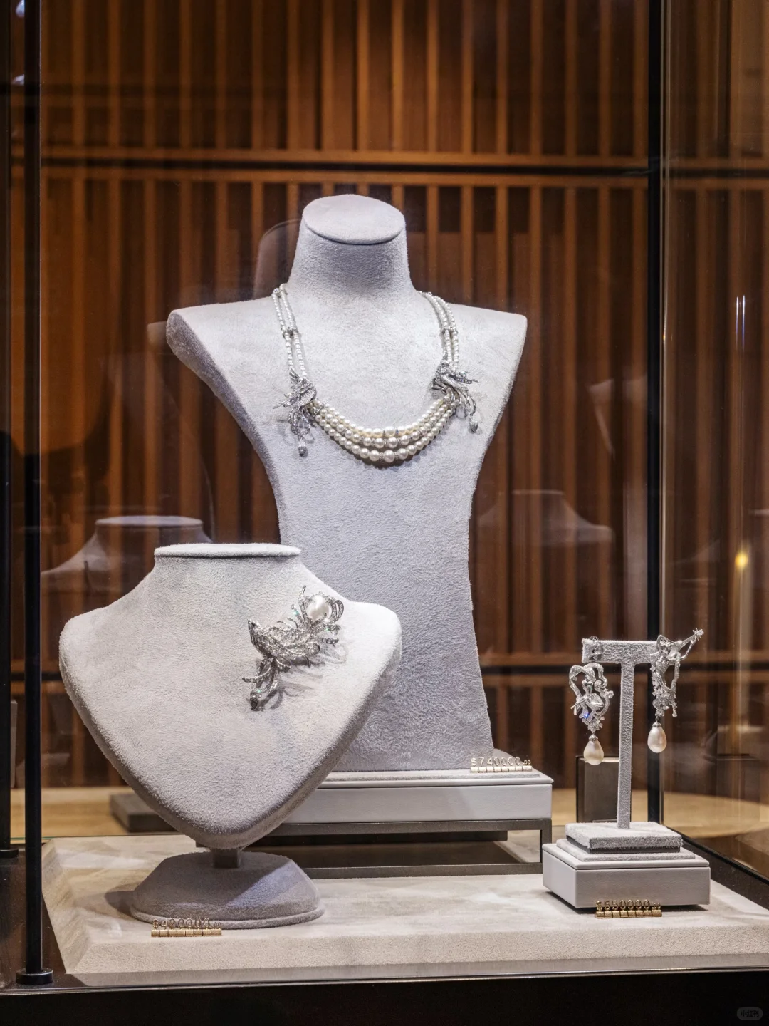 苏富比旗舰艺廊展售| 龙梓嘉CIGALONG珠宝