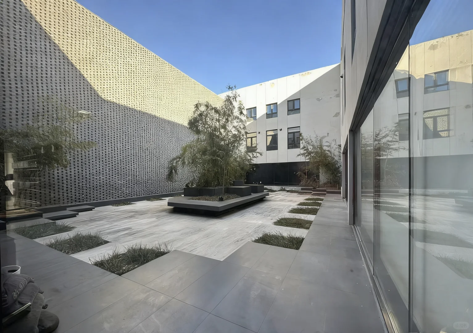 汽车展厅 整栋出租 4600平米