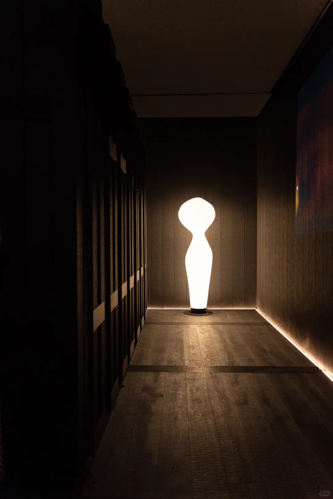 吴滨X地王｜M&O香港展，藏着会发光的地板