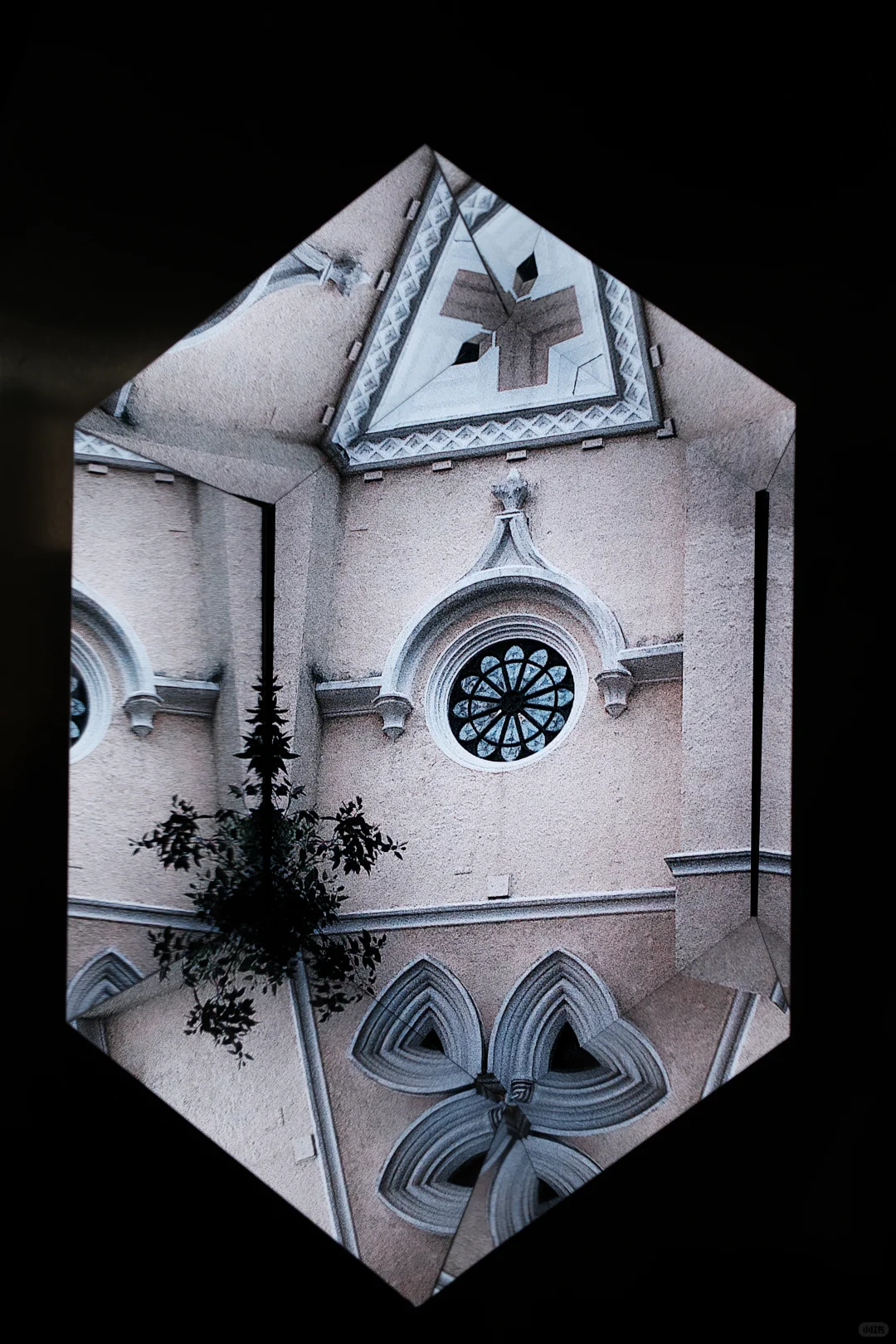 香港艺术漫步，古建筑里的设计展