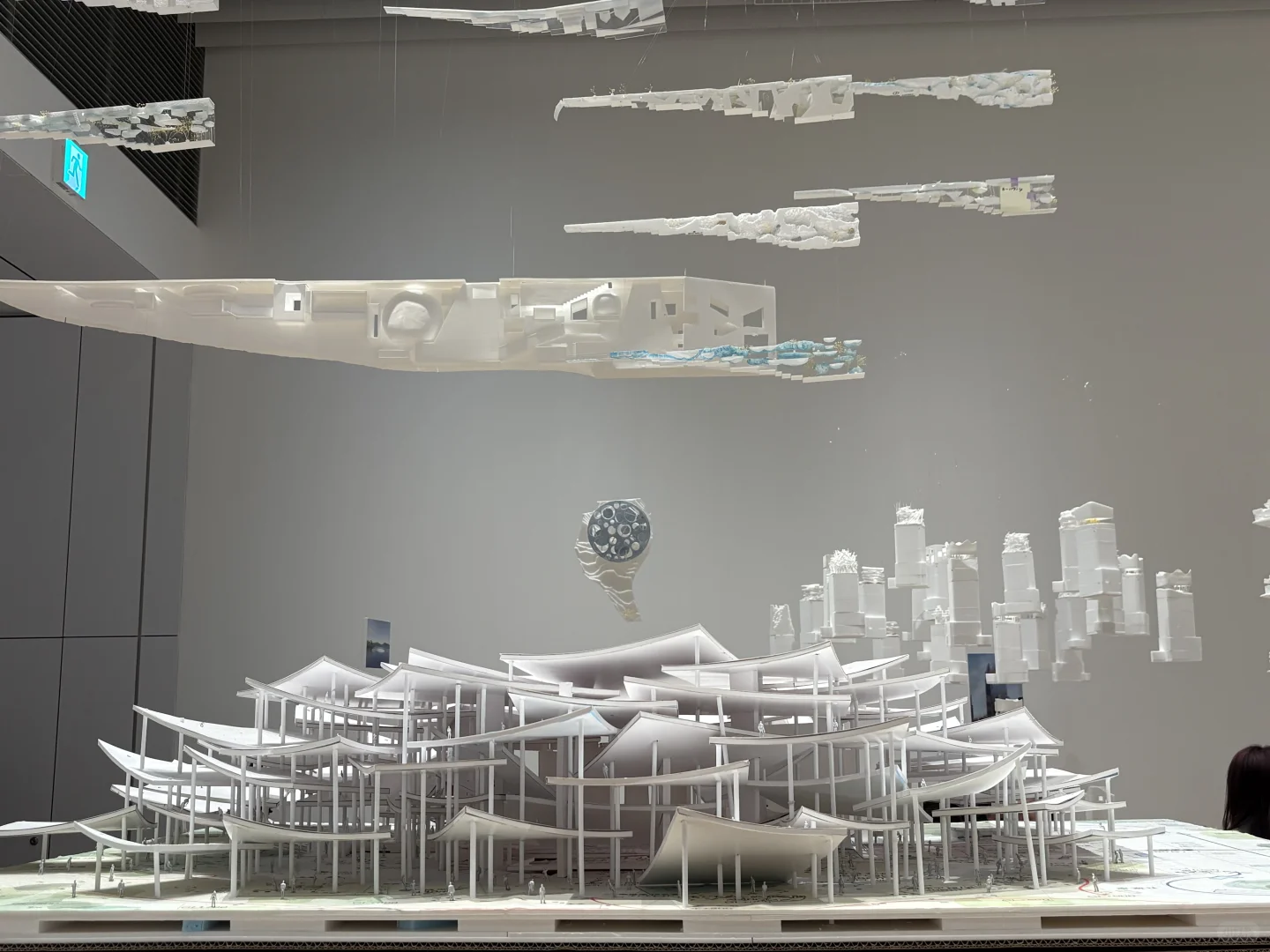 ??六本木无敌震撼的建筑艺术展