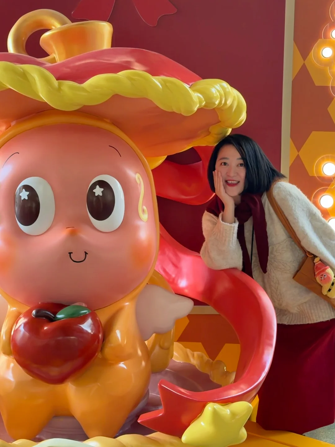 上海圣诞?新展?✨?U are Apple of My Eye