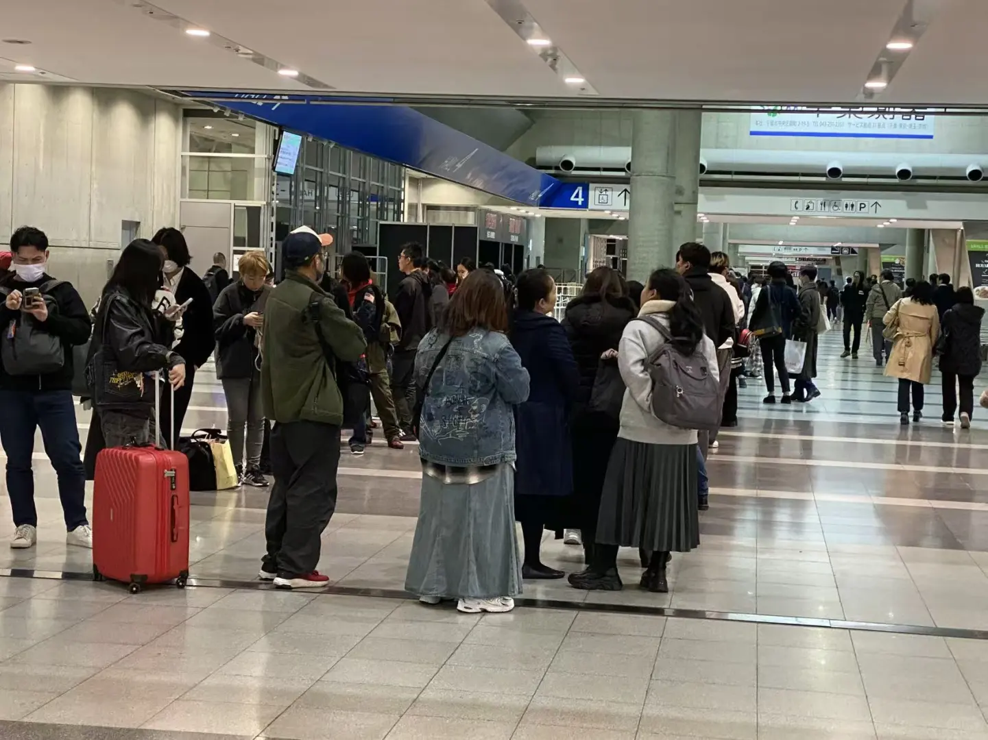 展会｜2025东京漫画展，昨晚人就已经开始排了