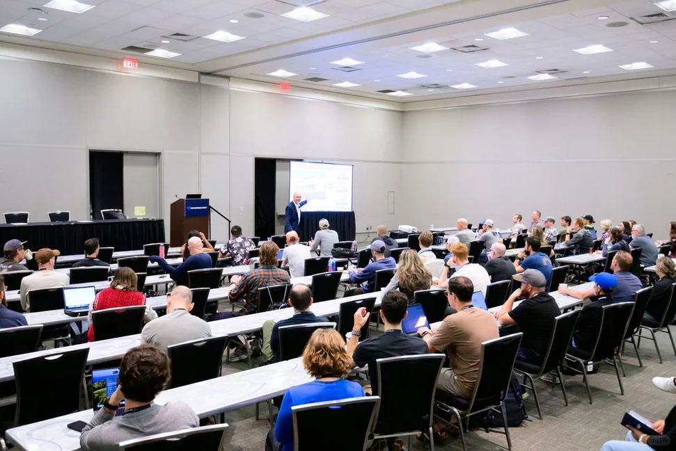 每天认识一个展会|美国跑步和户外贸易展