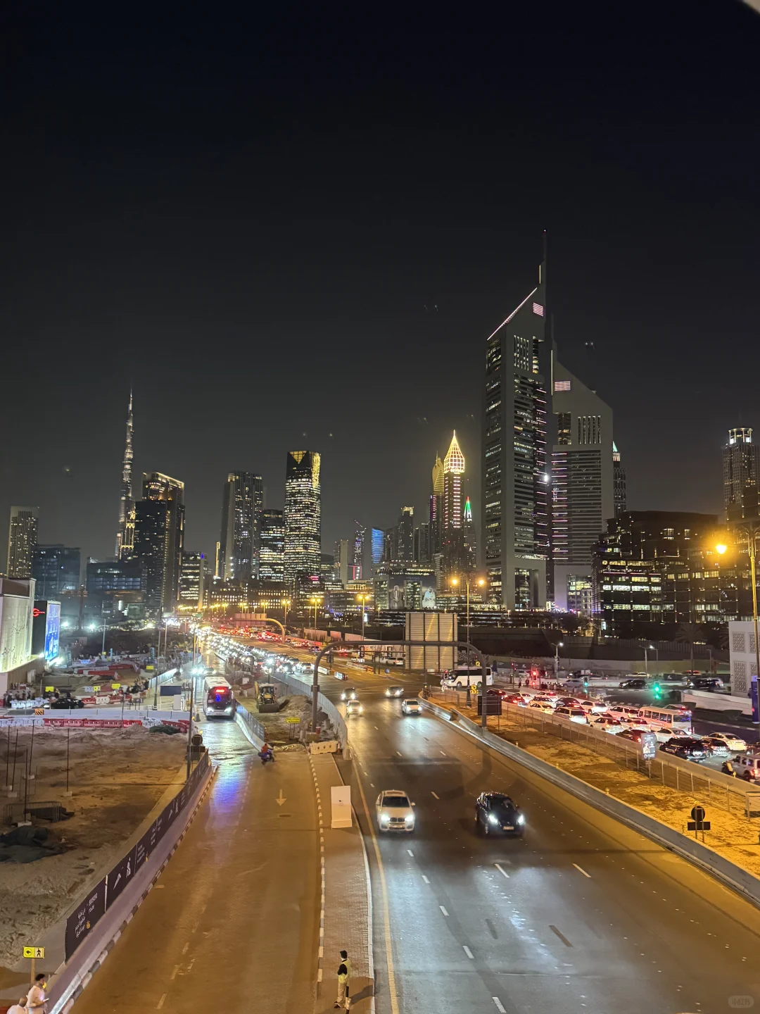 做翻译又做来迪拜出差啦～全球可飞～